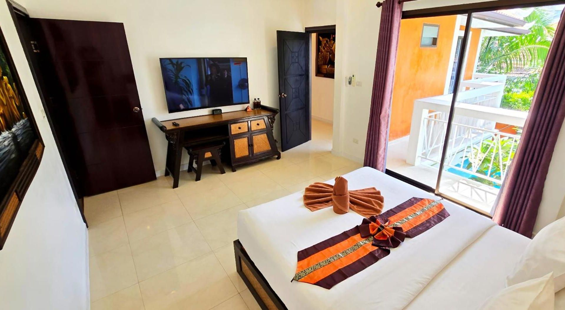 Tucheland Luxury Pool Walking Street Pattaya
