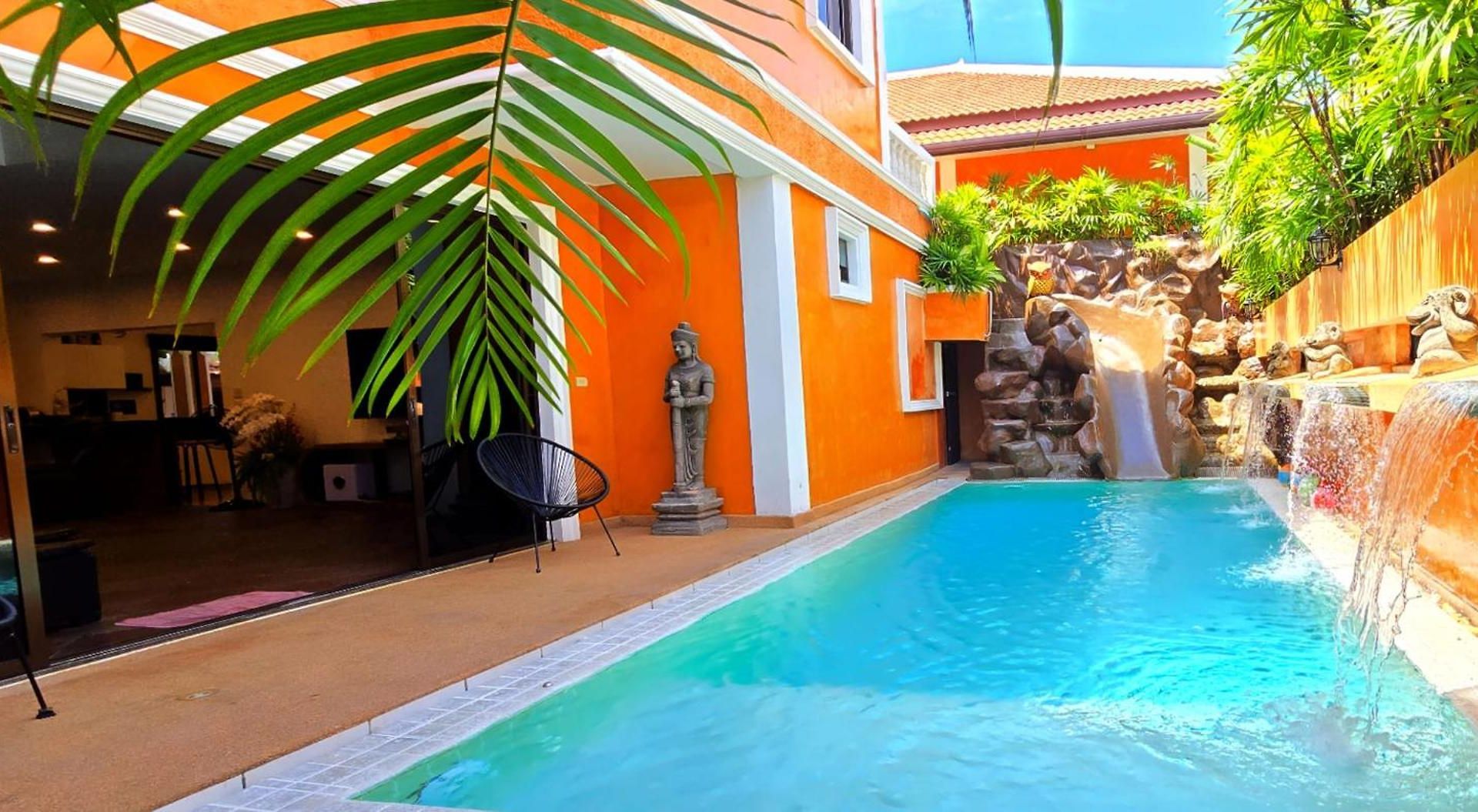 Hideland Luxury Pool Walking Street * Pattaya