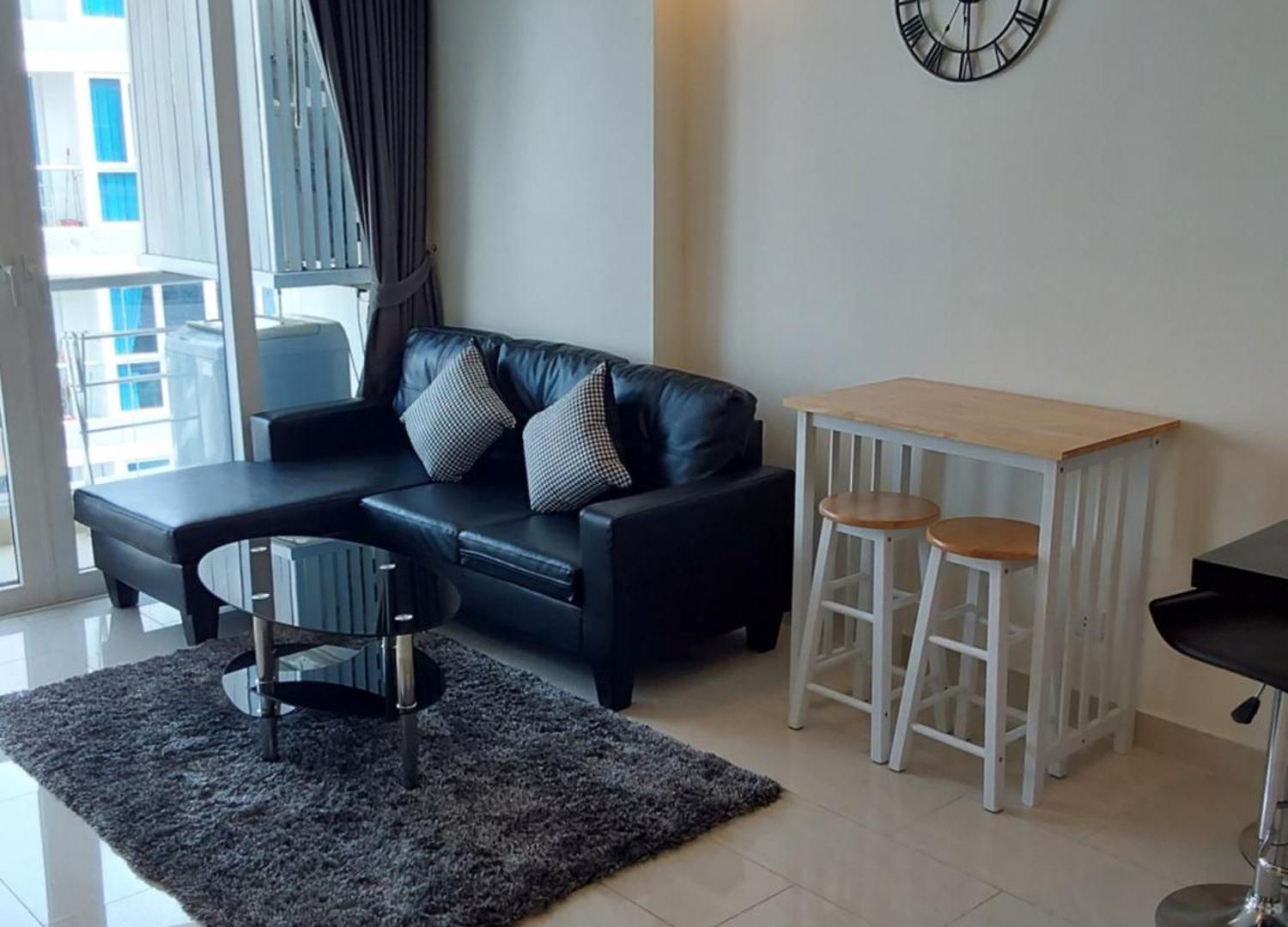อพาร์ทเม้น Grand Avenue, 2 Bed-/ 2 Bathroom, 70 Sqm, Pool View *
