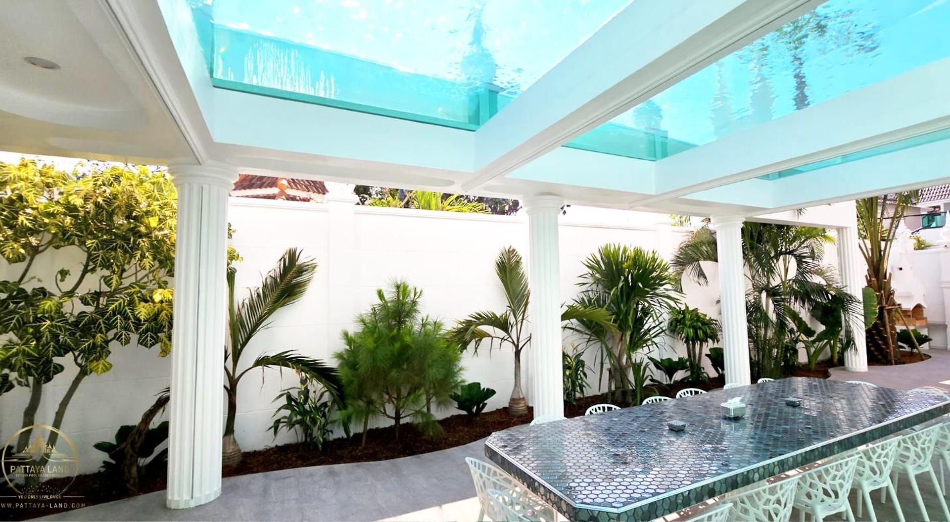 Starland Luxury Pool Walking Street * Pattaya
