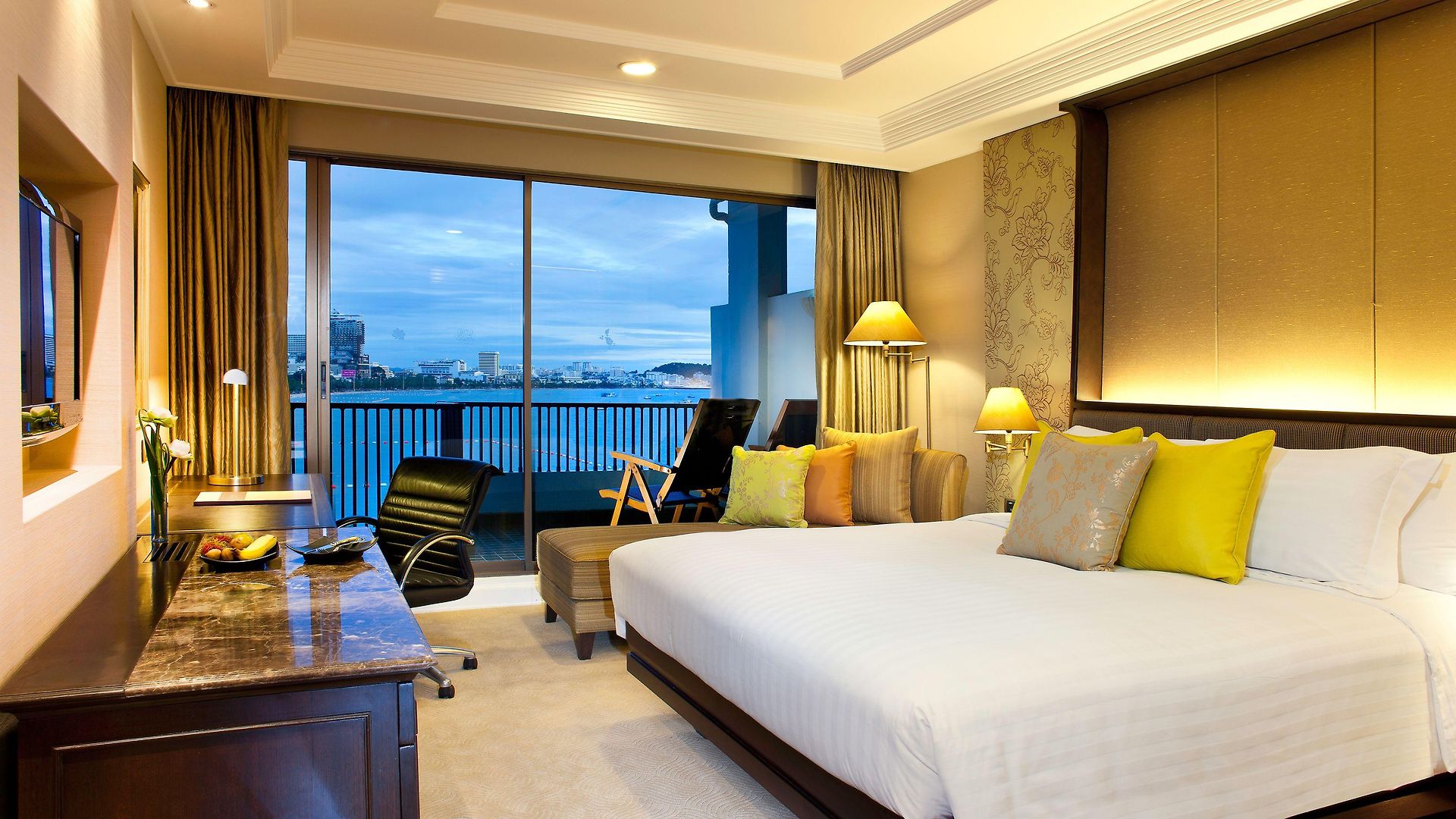 Dusit Thani 5*