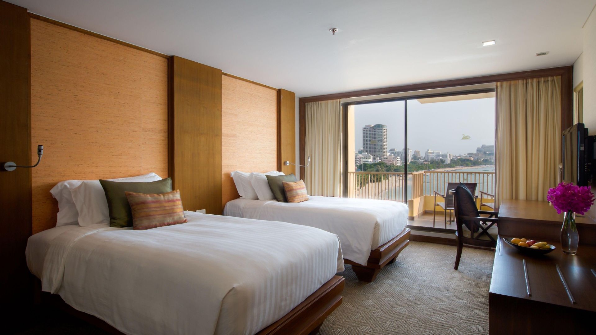Dusit Thani 5*