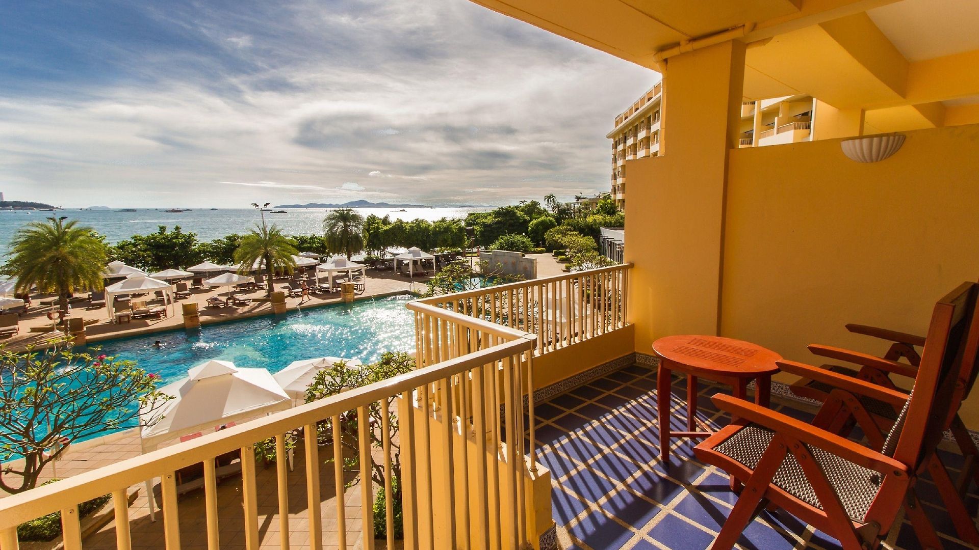 Dusit Thani รีสอร์ท