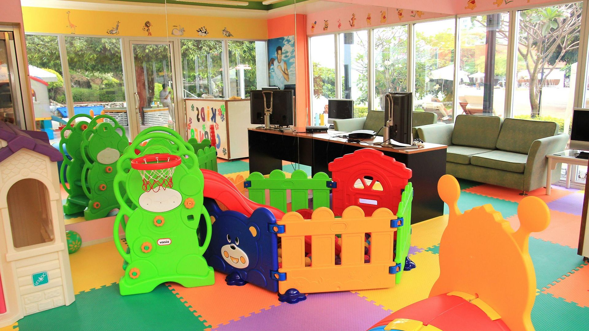 Dusit Thani รีสอร์ท
