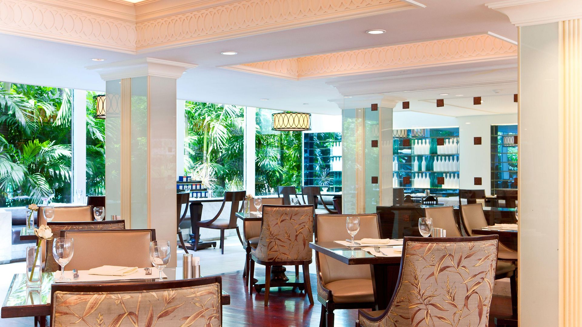 Dusit Thani รีสอร์ท