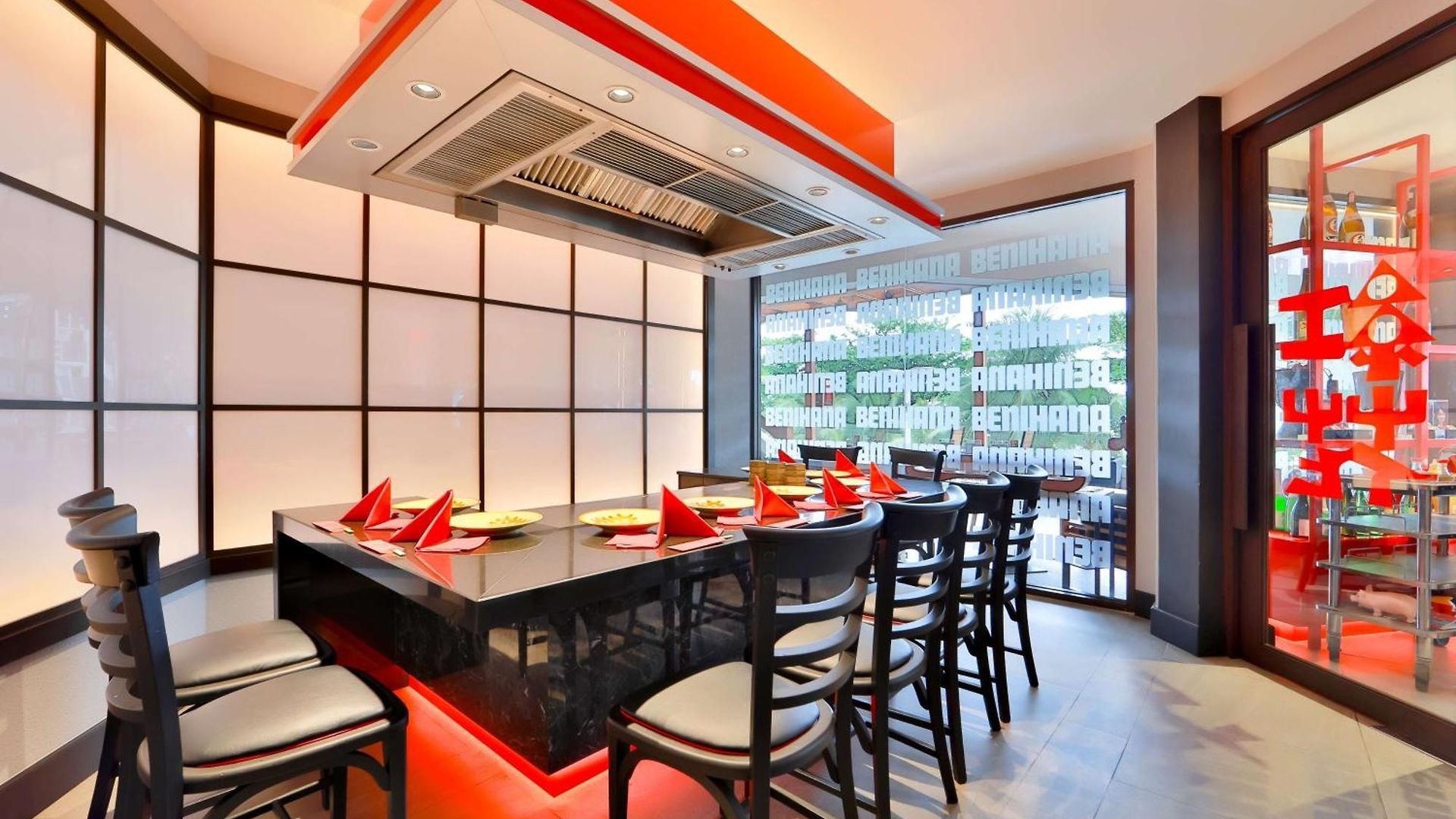 โรงแรม Avani