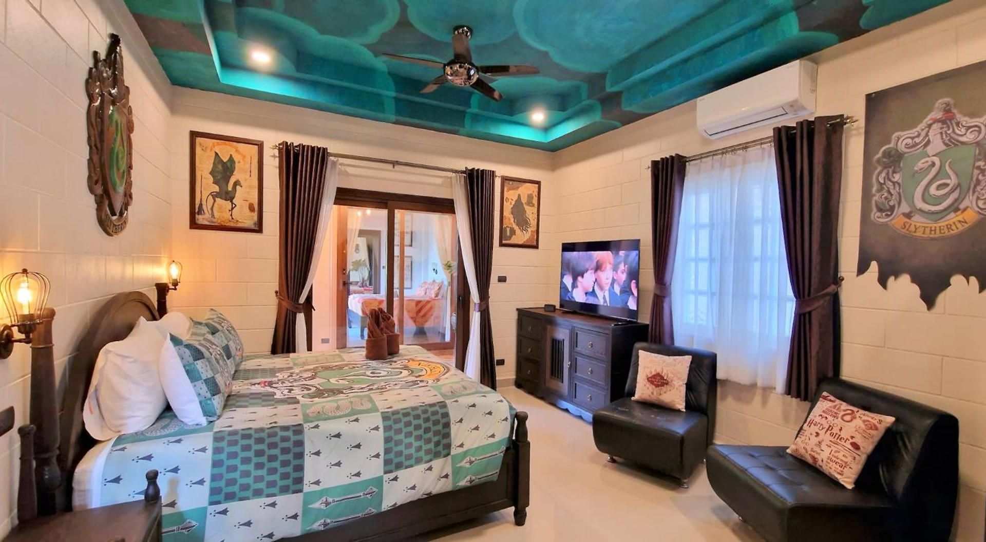 Potterland Luxury Pool Walking Street