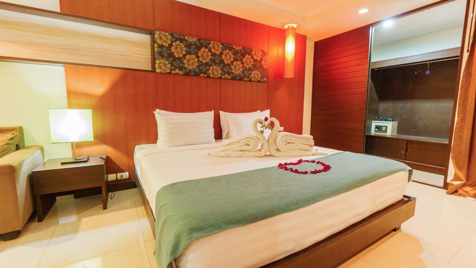 Tycoon โรงแรม