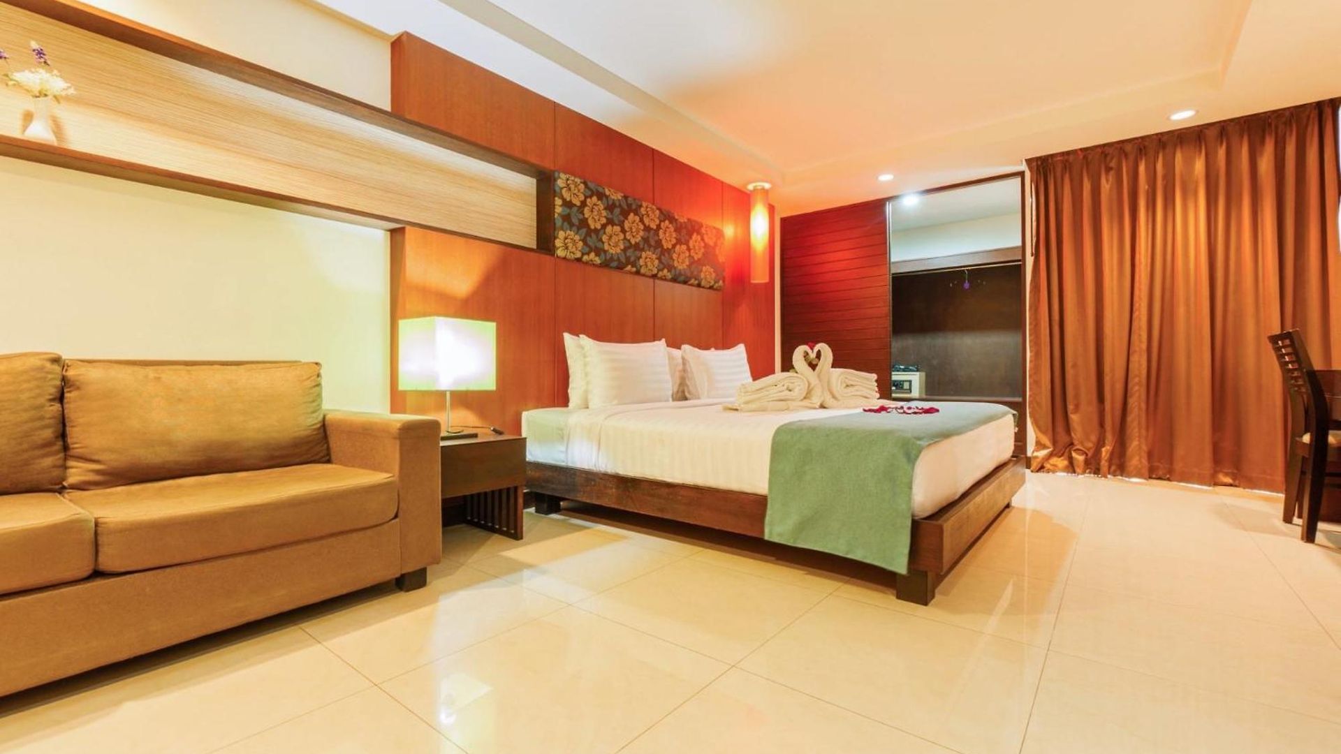 โรงแรม Tycoon Pattaya