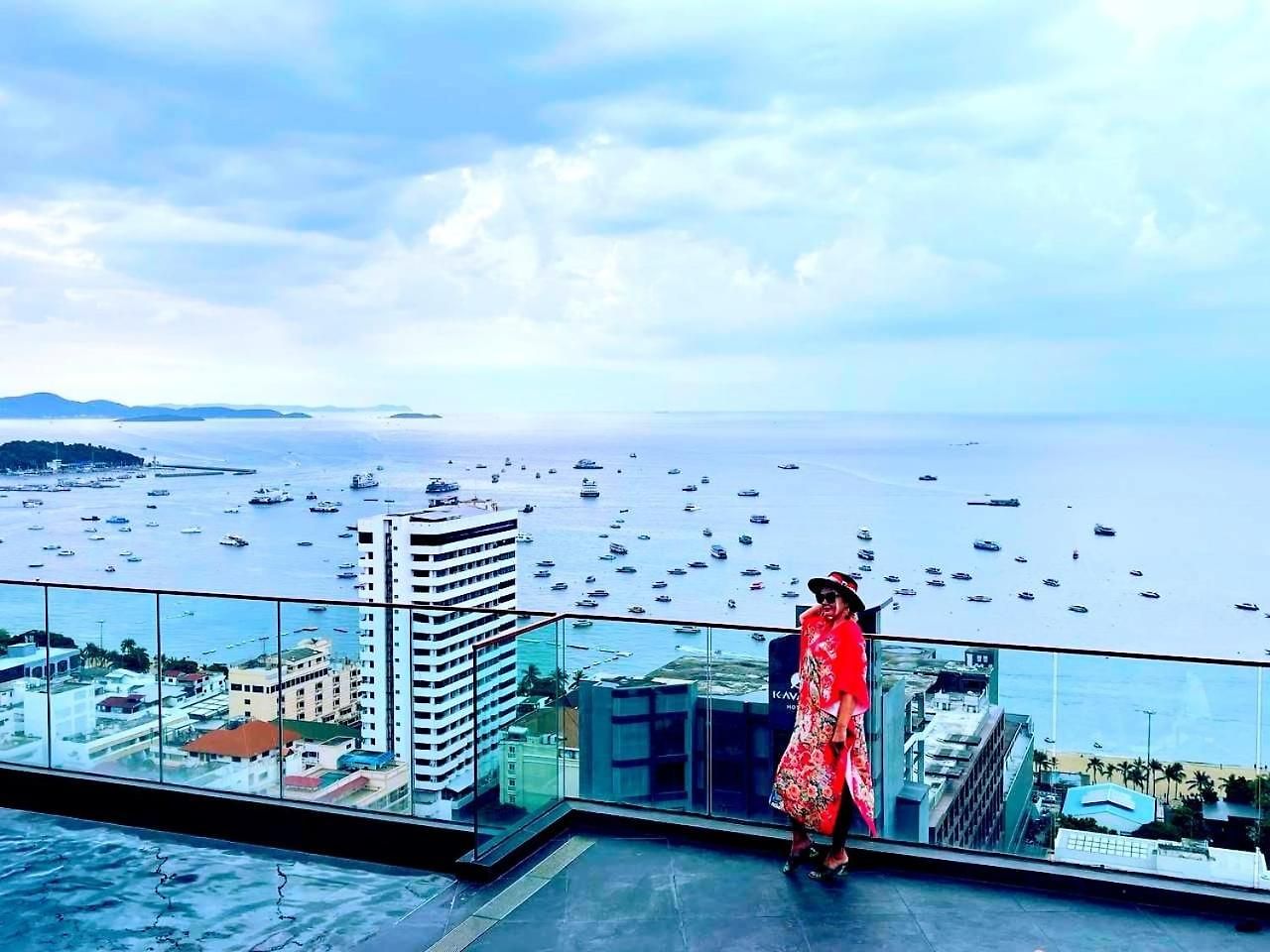 The Edge Infinity Apartment *