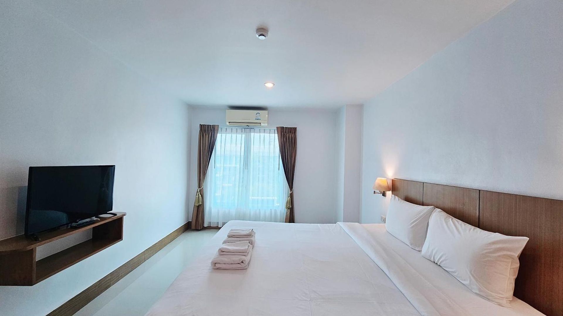 โรงแรม Nanthana 2*