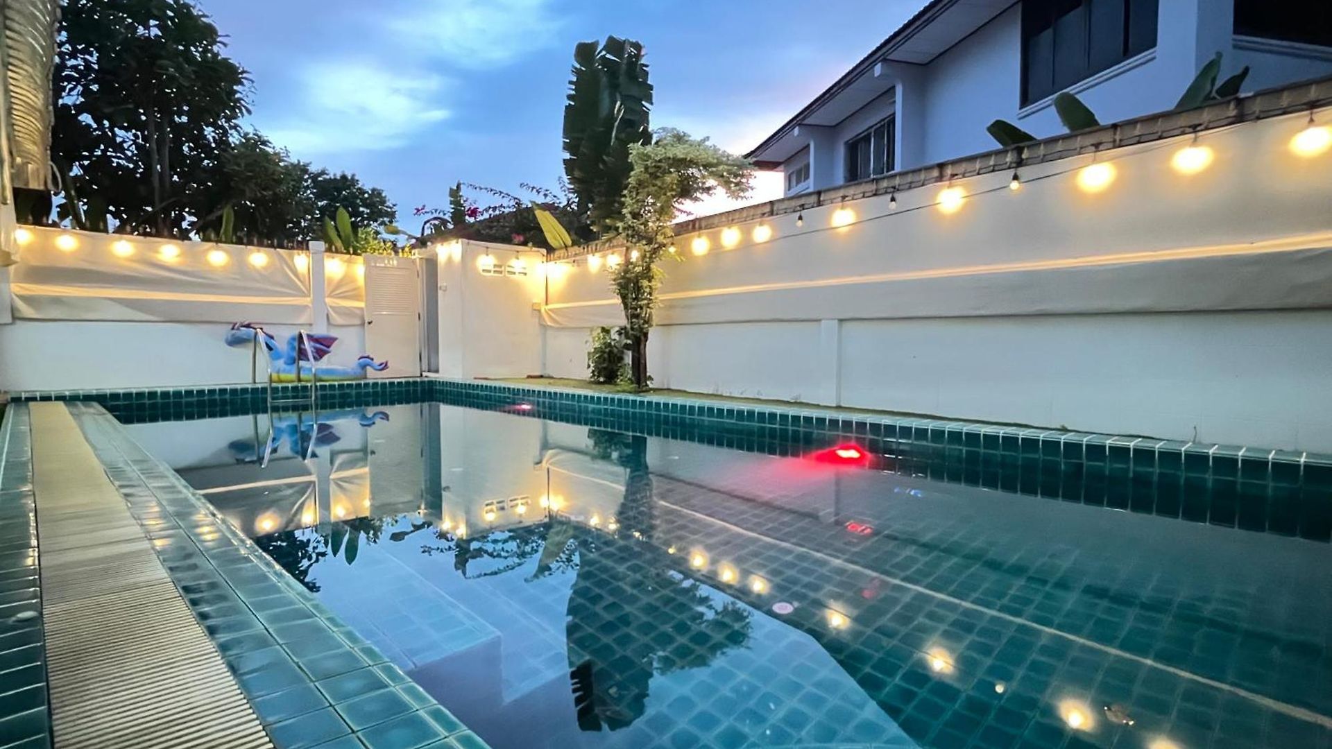 Walking St 3km, 5 Bedroom วิลล่า