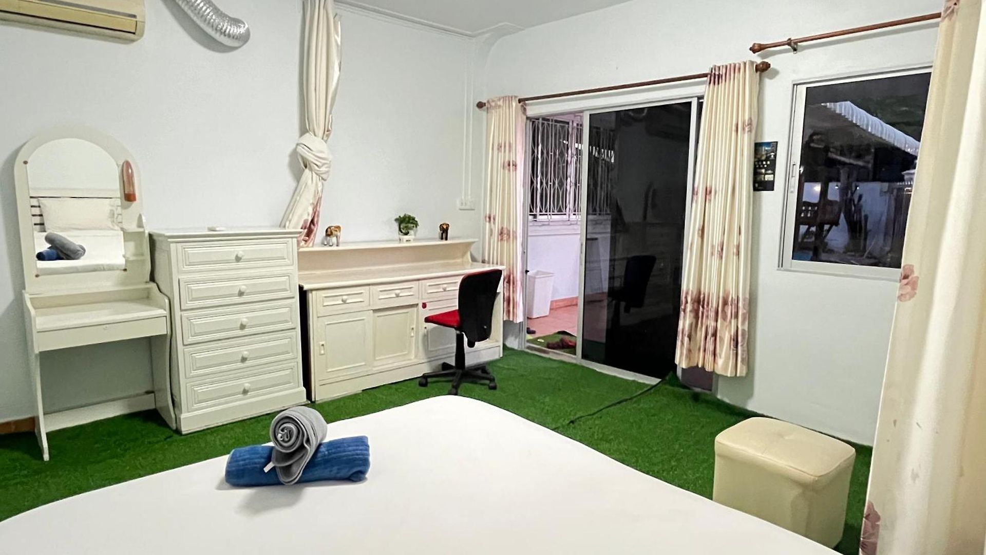 วิลล่า Walking St 3km, 5 Bedroom Pattaya
