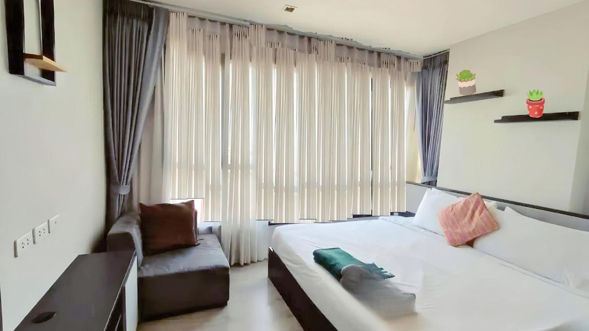 อพาร์ทเม้น 2 Bed Excellent Location Infinity Pool Pattaya