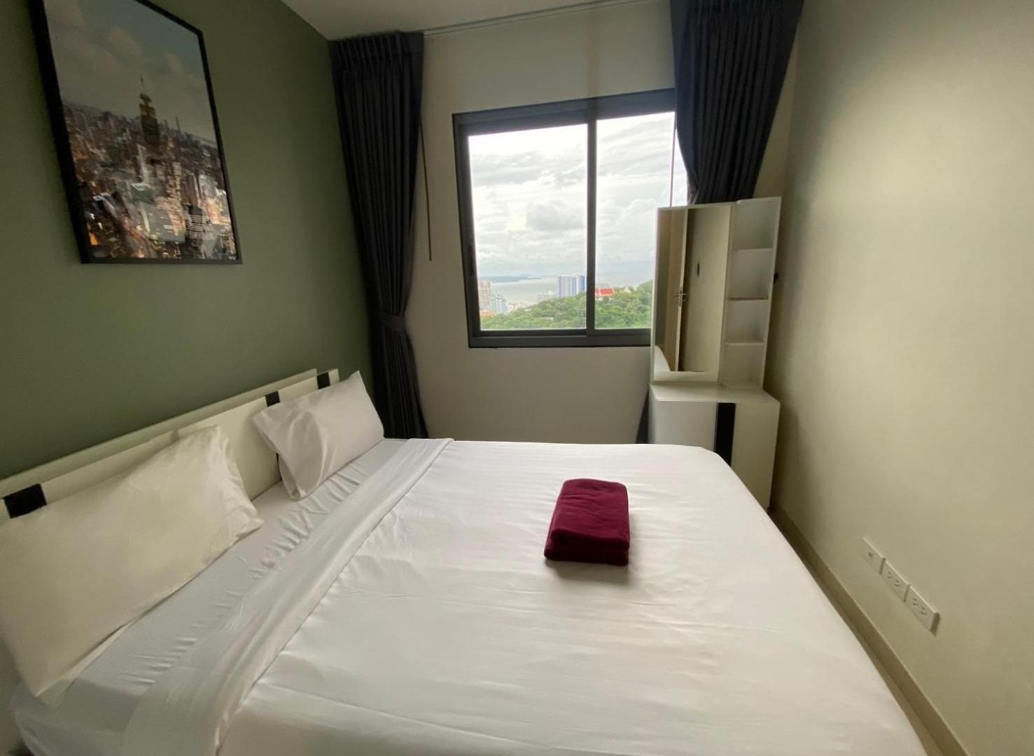 อพาร์ทเม้น High Floor Sea View 2 Bed Room- Excellent Location