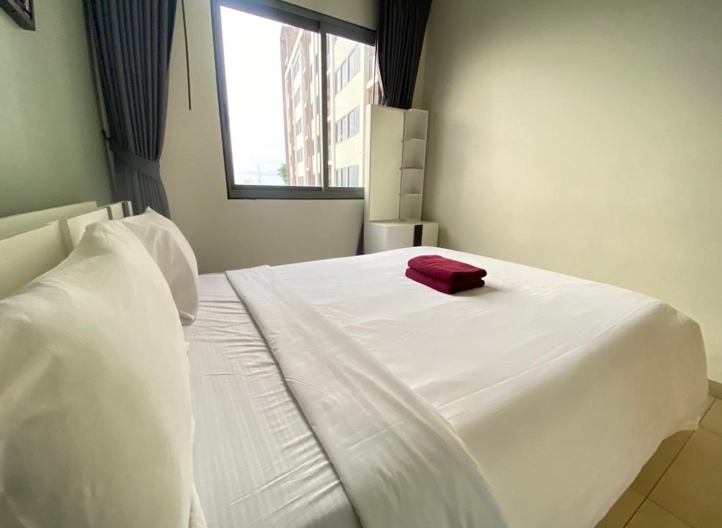 อพาร์ทเม้น High Floor Sea View 2 Bed Room- Excellent Location Pattaya