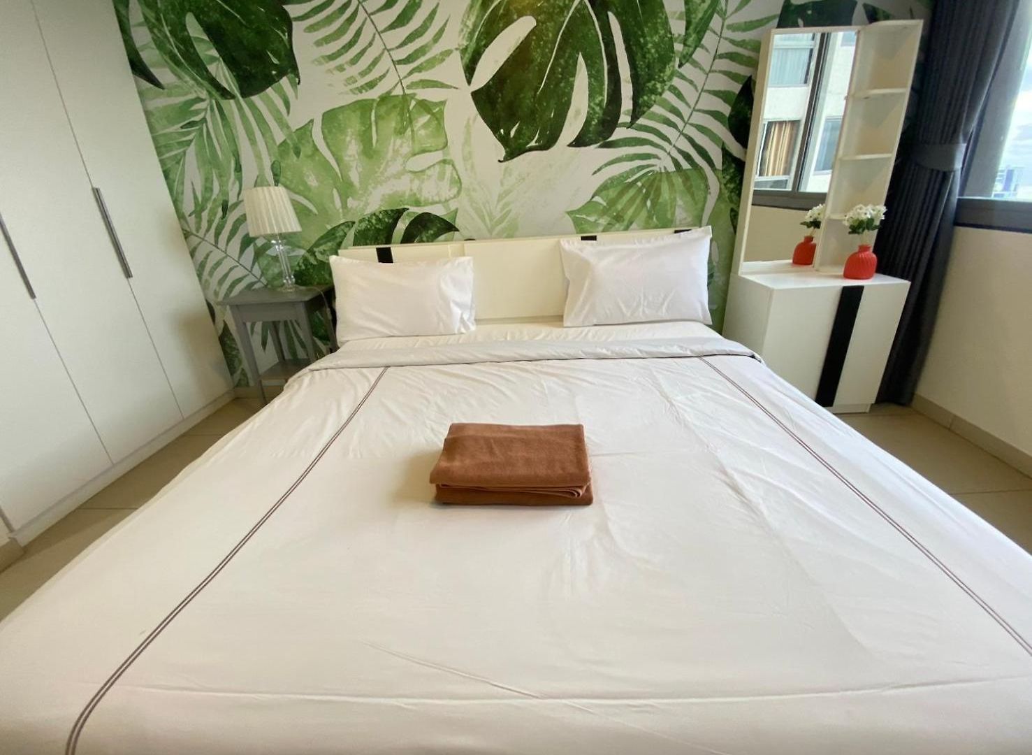 High Floor Sea View 2 Bed Room- Excellent Location * Pattaya