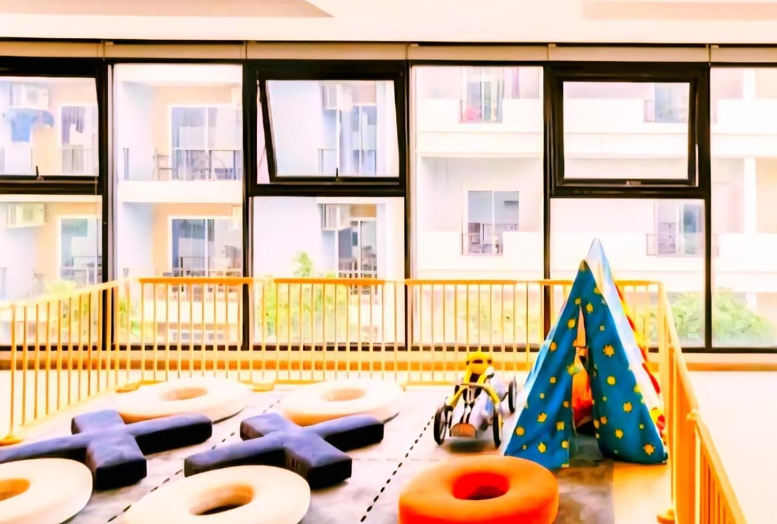 Apartment The Base Modern