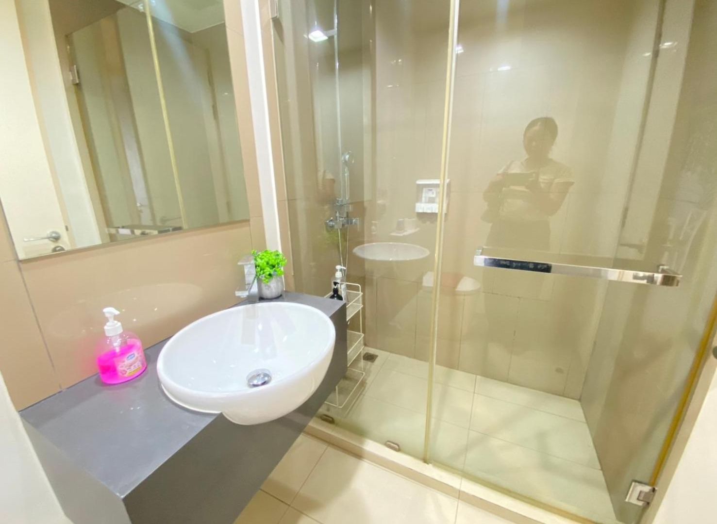 High Floor Sea View 2 Bed Room- Excellent Location Pattaya
