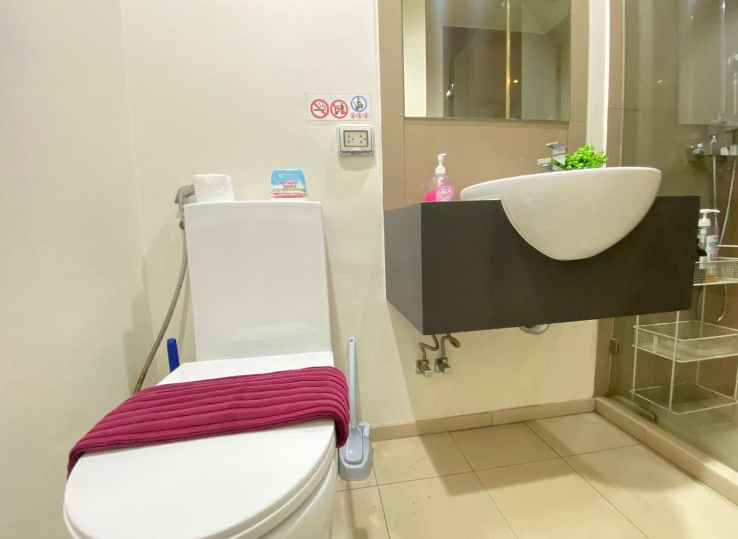 อพาร์ทเม้น High Floor Sea View 2 Bed Room- Excellent Location Pattaya