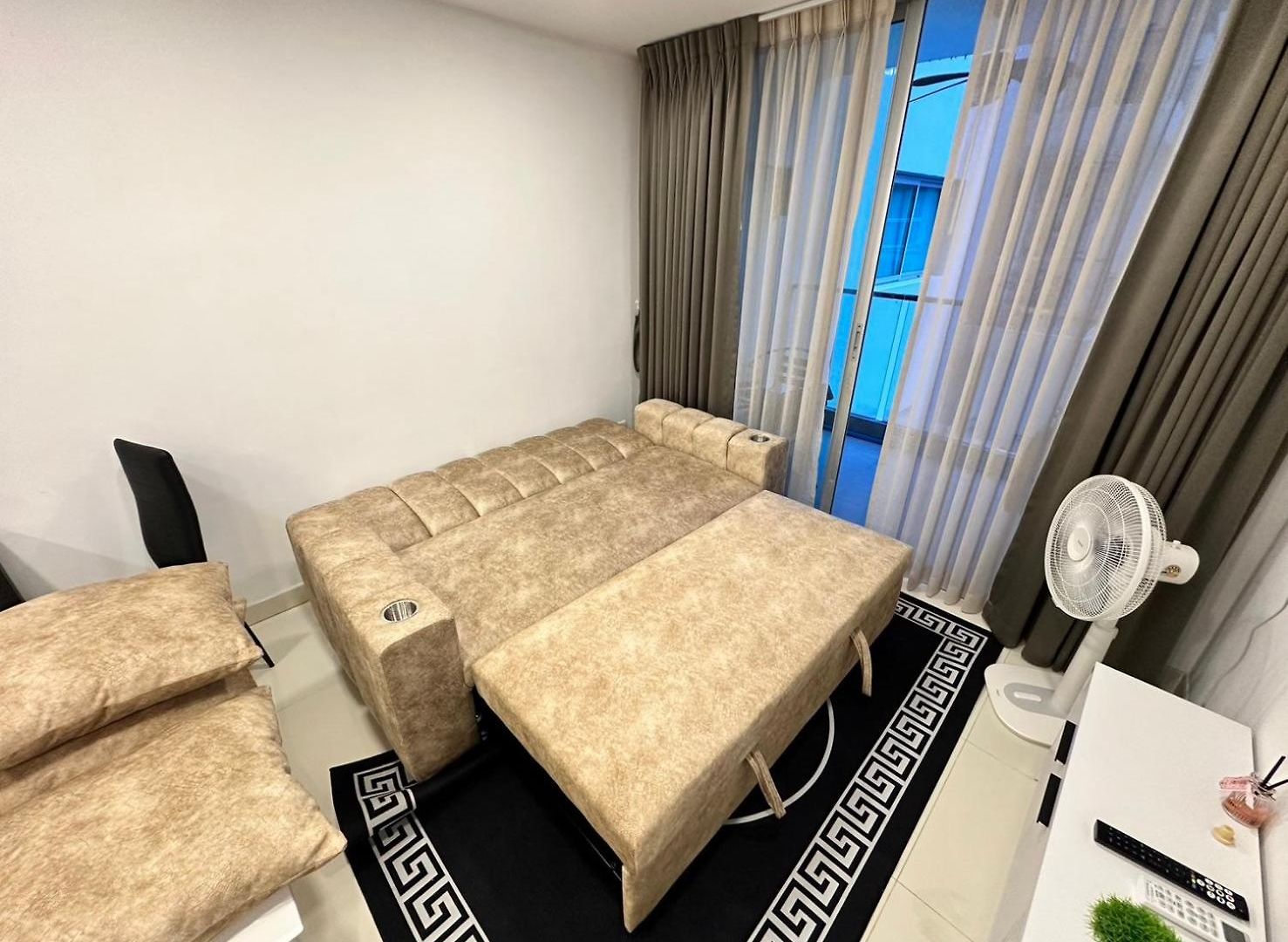 Park Royal 3, Pratamnak Soi 6, *