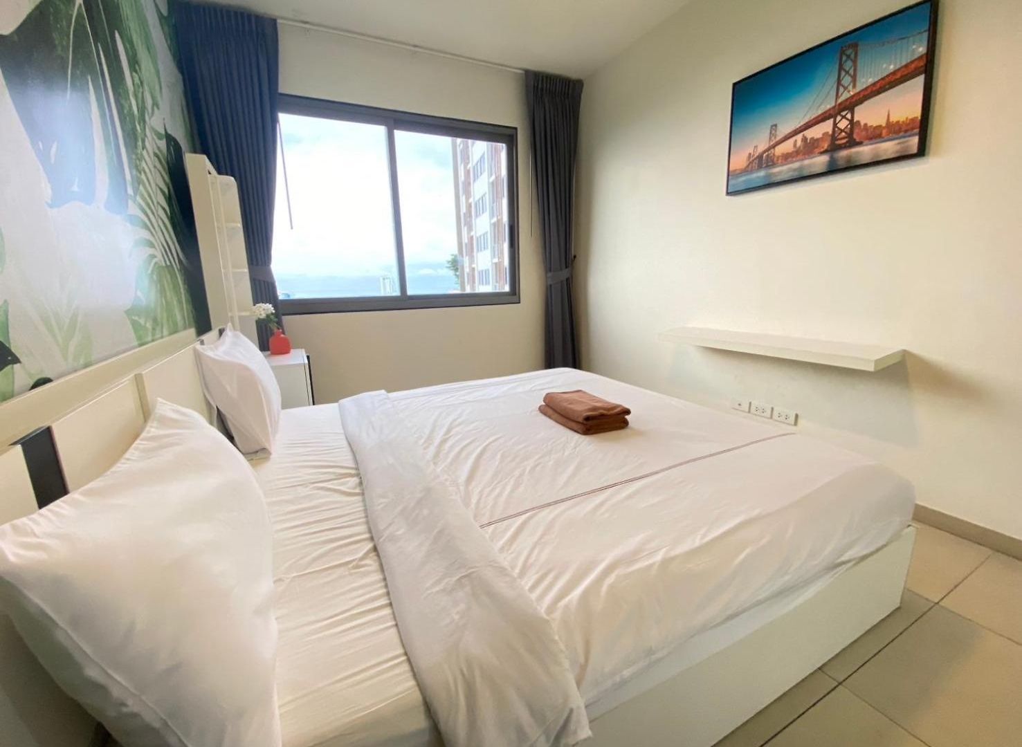 High Floor Sea View 2 Bed Room- Excellent Location Pattaya