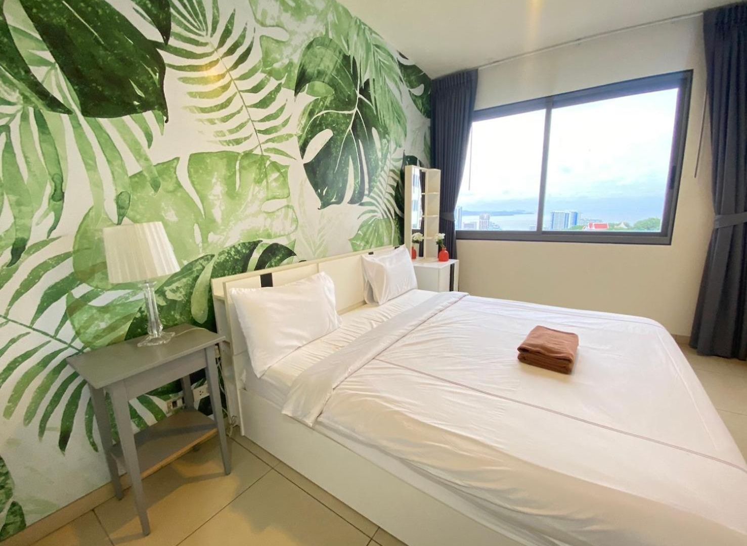 High Floor Sea View 2 Bed Room- Excellent Location