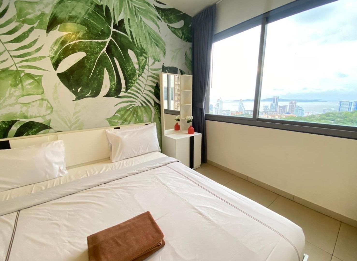 อพาร์ทเม้น High Floor Sea View 2 Bed Room- Excellent Location