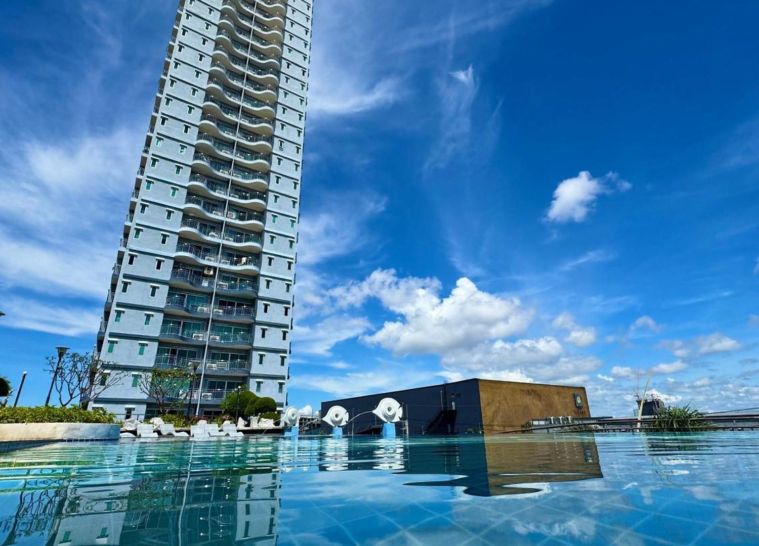 Supalai Sea View Luxury *