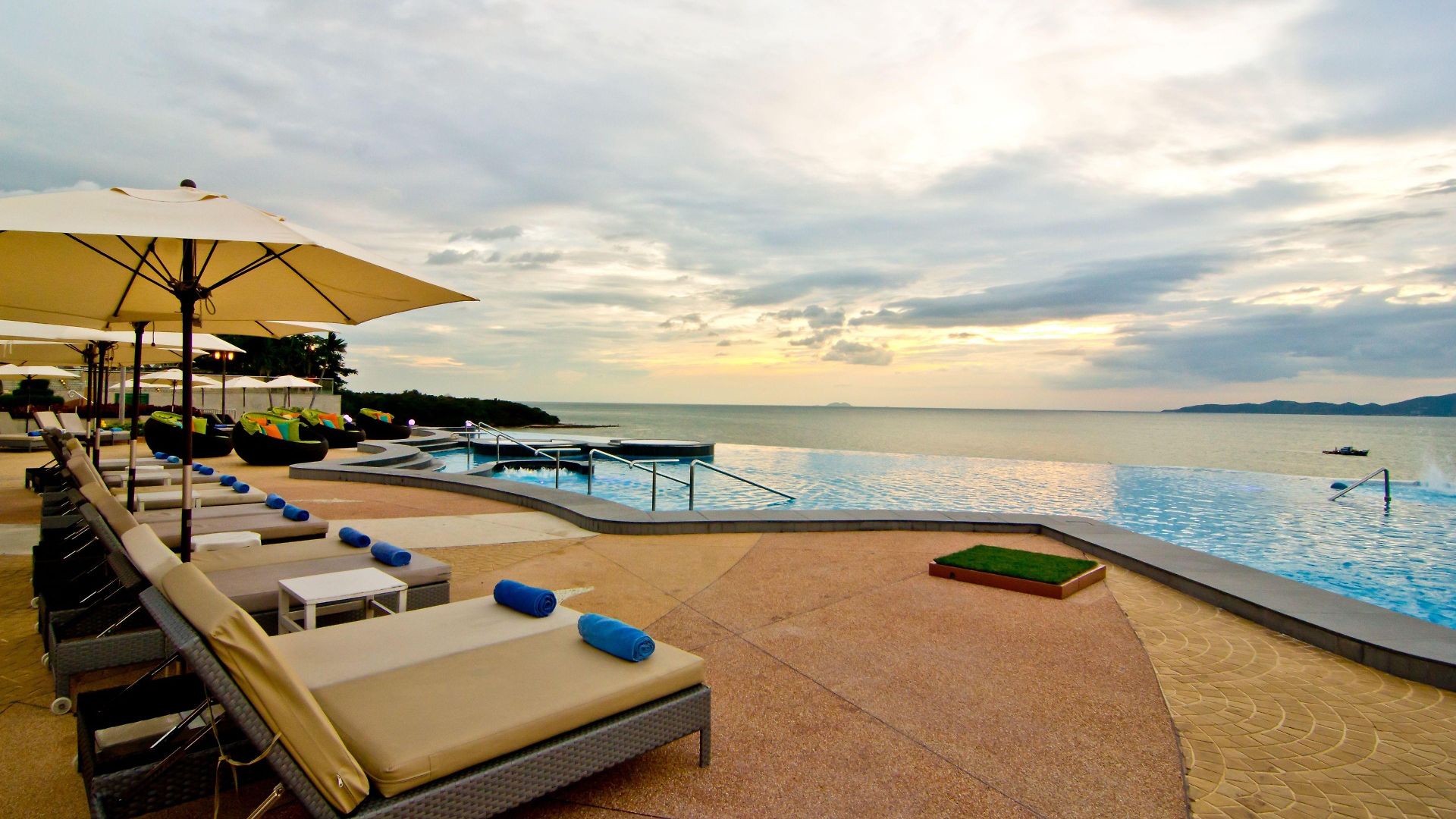 โรงแรม Royal Cliff 5*
