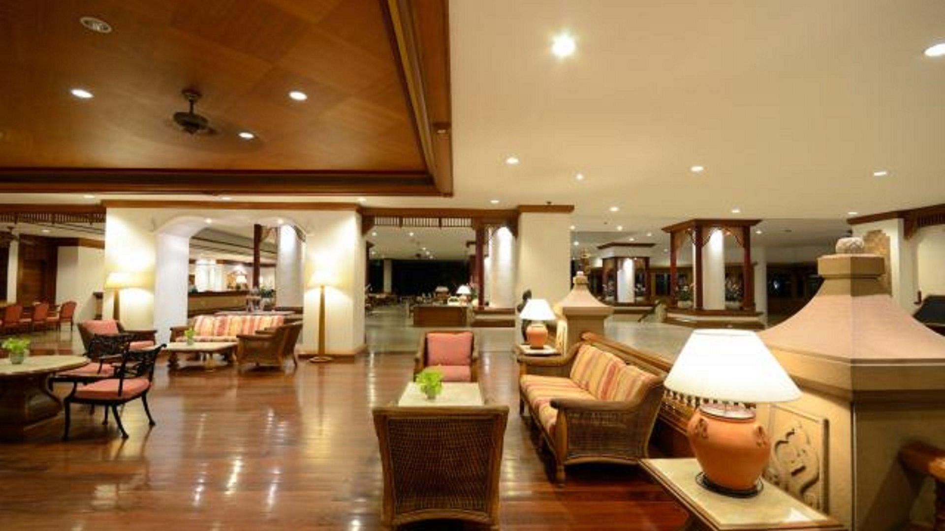 The Imperial โรงแรม 4*