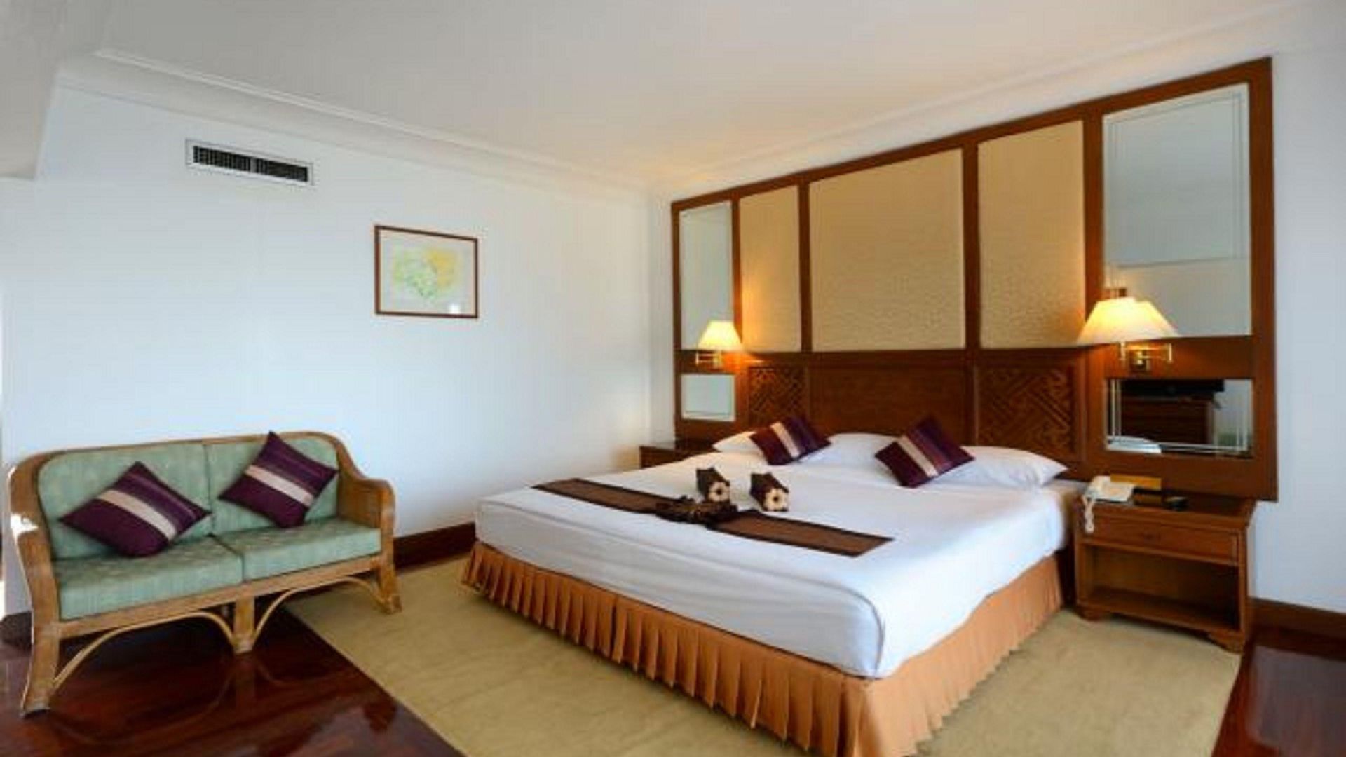 โรงแรม The Imperial 4*