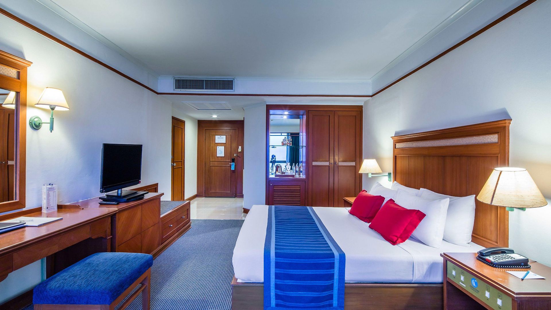 Cholchan - Sha Extra Resort Pattaya