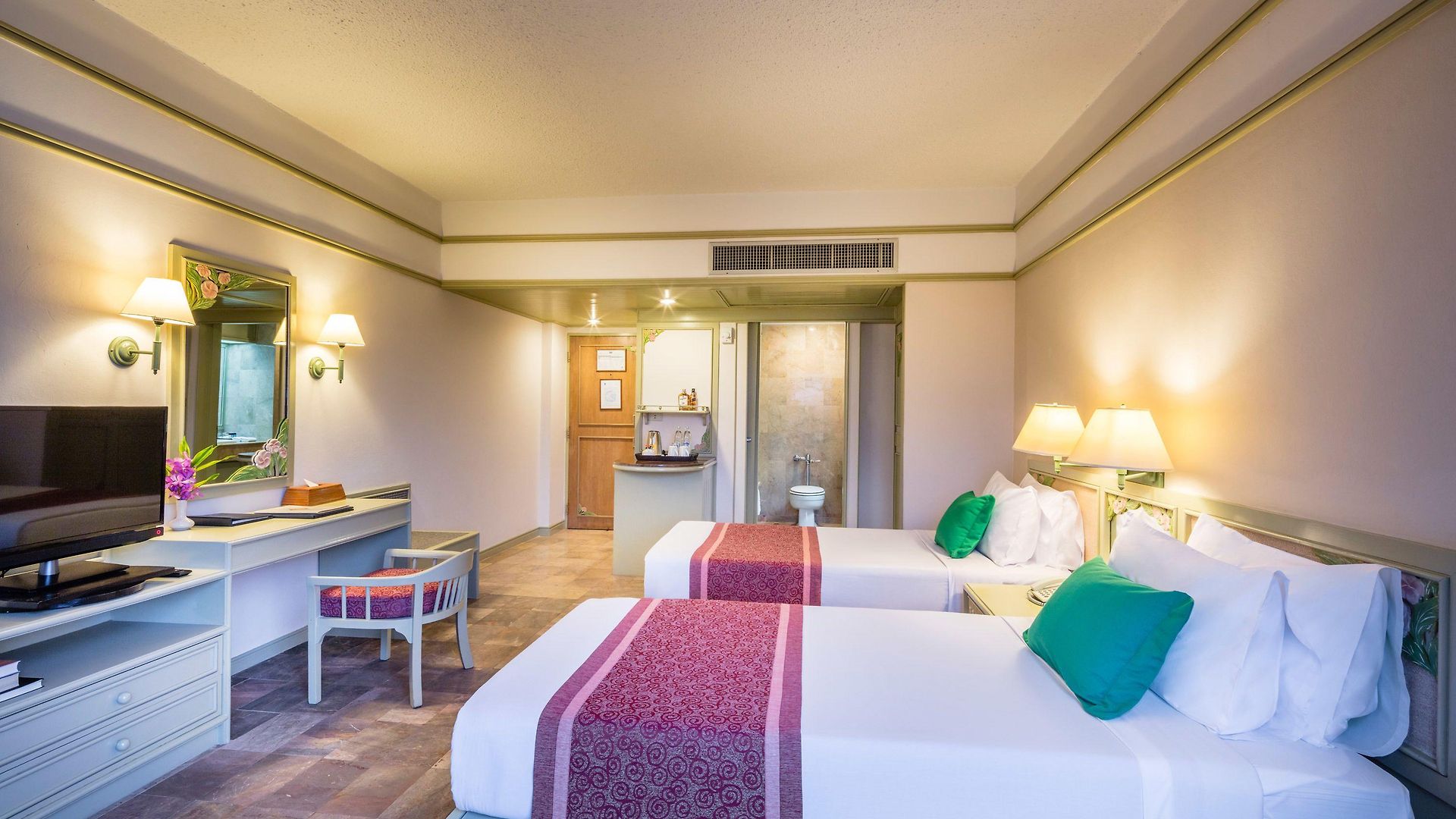 Cholchan - Sha Extra 5* Pattaya