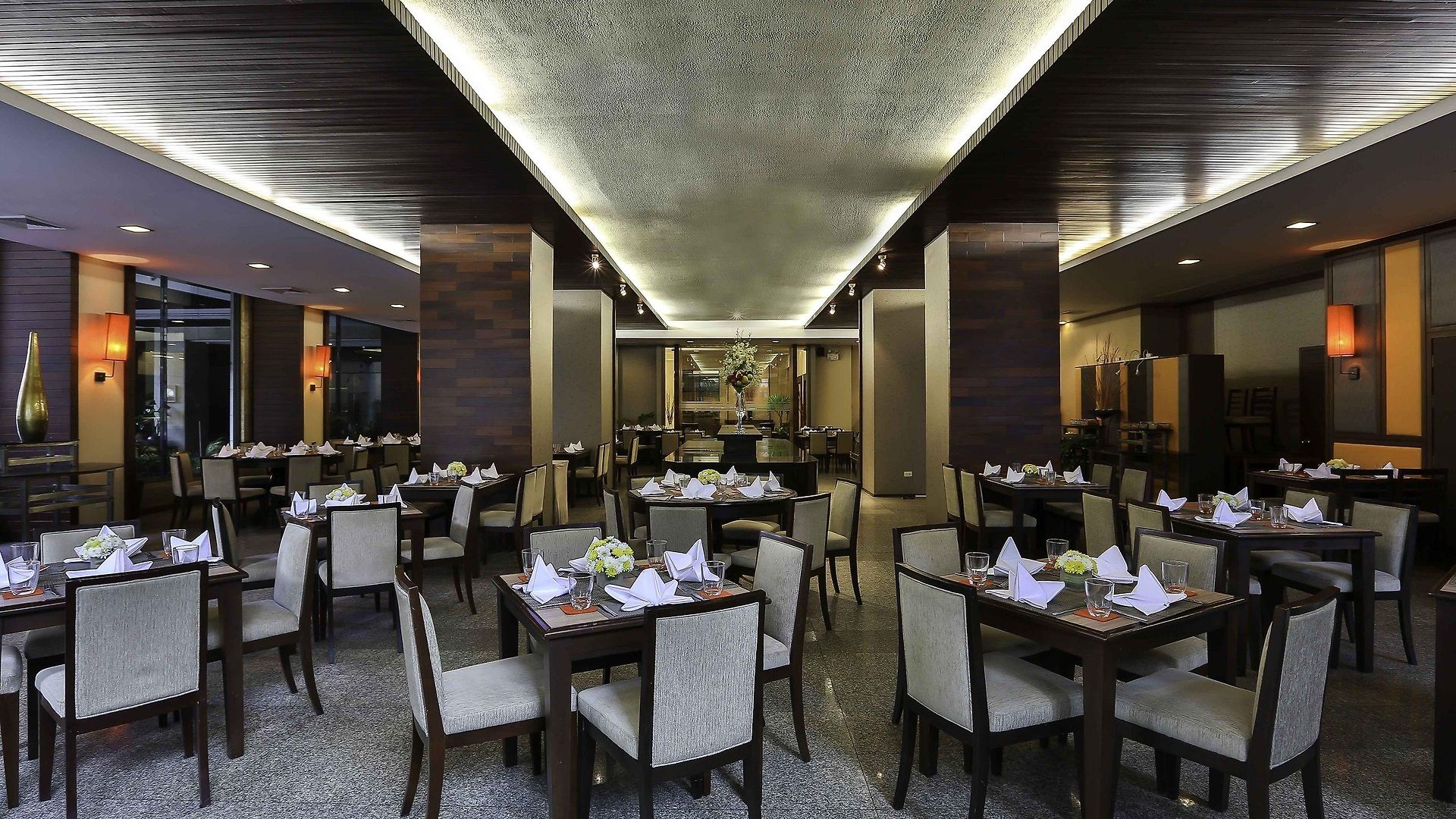 Sunbeam โรงแรม 4*
