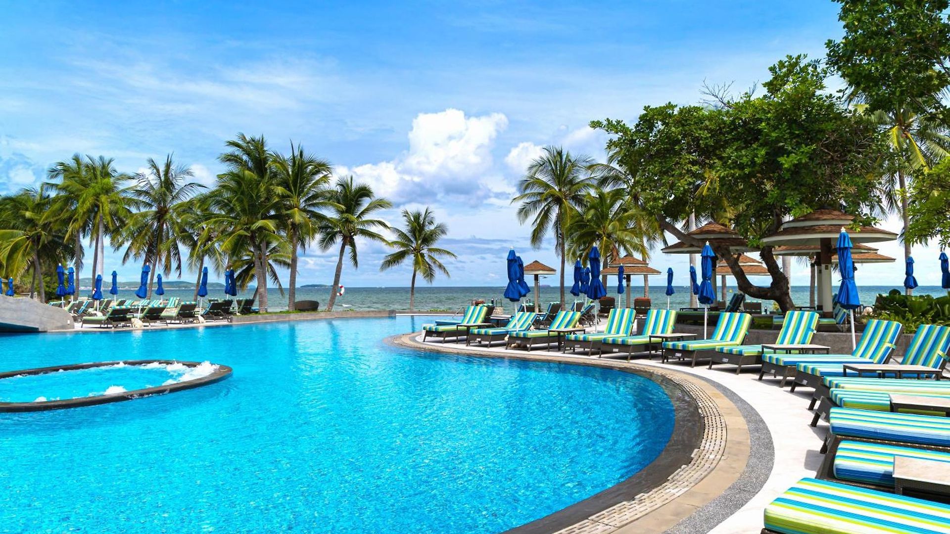 Royal Wing & โรงแรม 5*