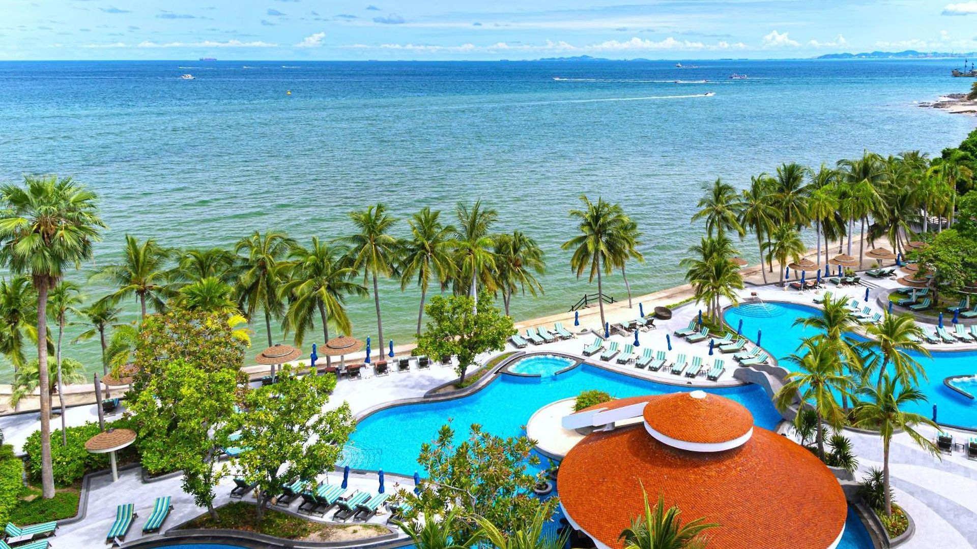 Royal Wing & โรงแรม 5*