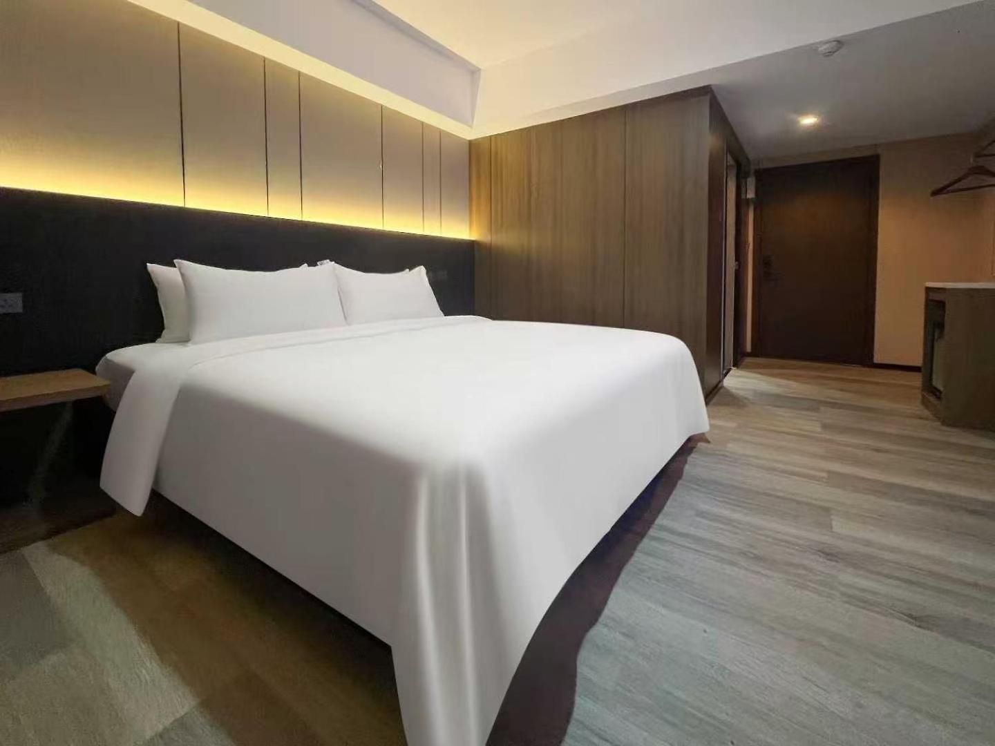 X โรงแรม 3*
