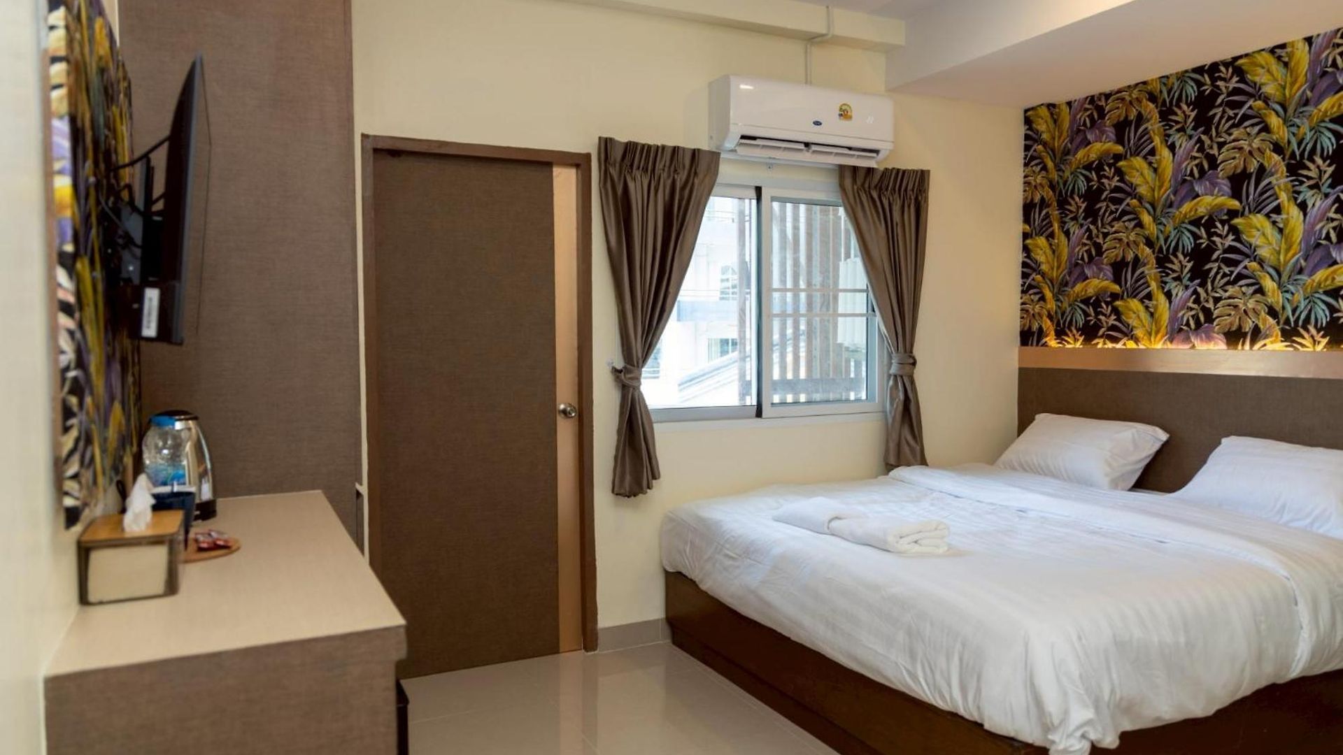โรงแรม Sea 3*