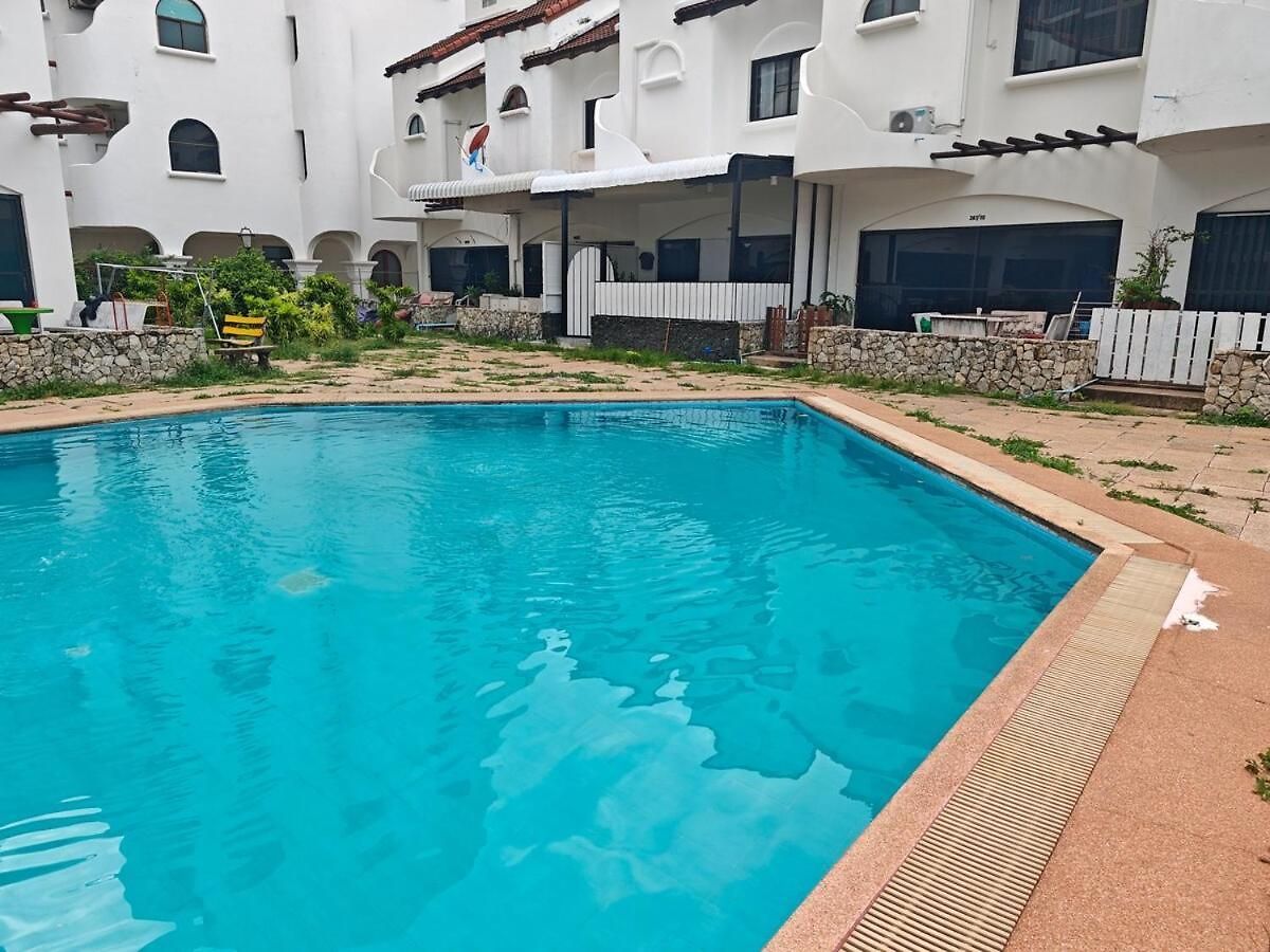 2br House 300m To The