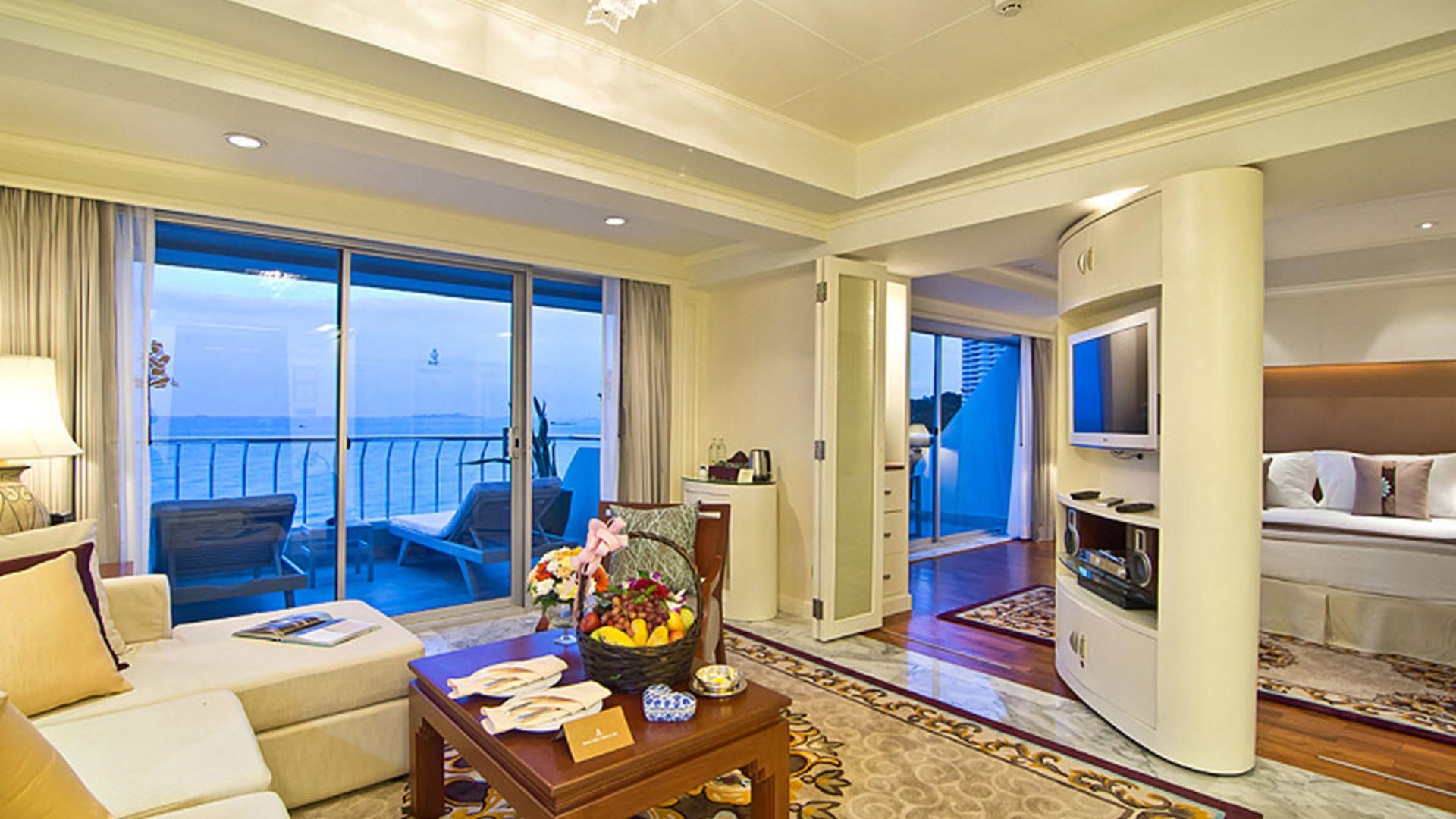 โรงแรม Royal Wing & Pattaya