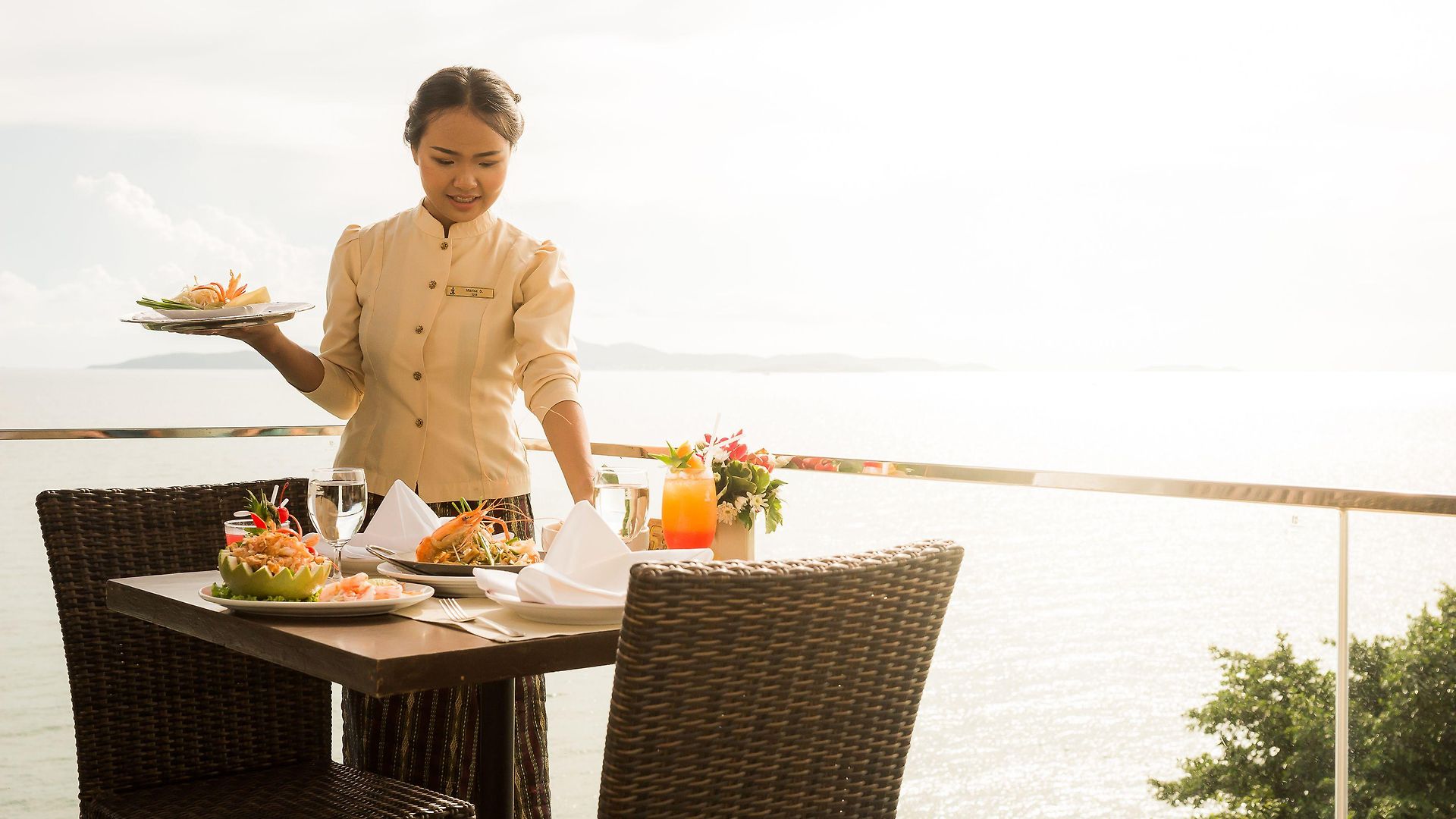 โรงแรม Royal Wing &
