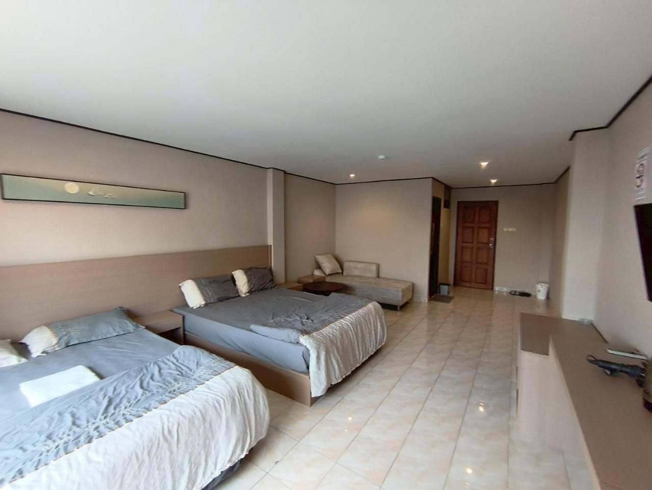 Peter's House2 Five Minutes To The อพาร์ตโฮเทล Pattaya