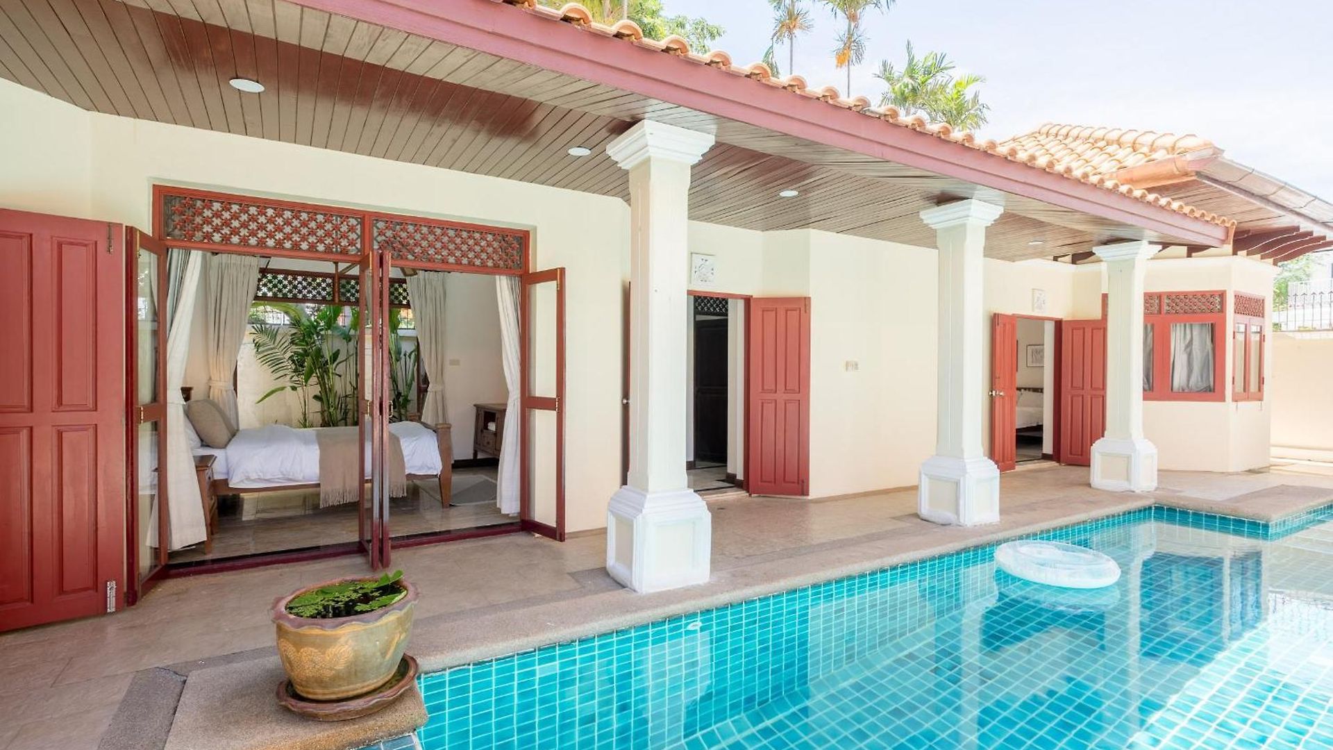 G Thai Pool * Pattaya