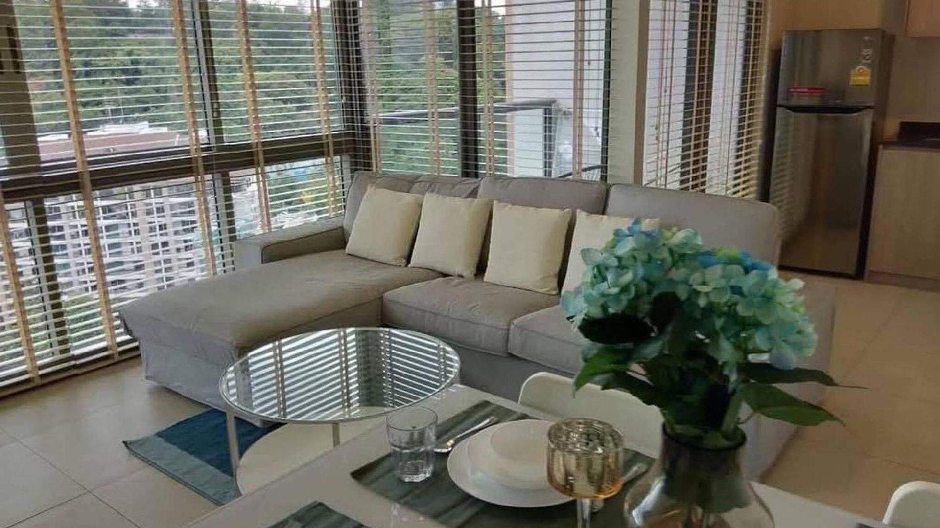 Large High Floor, Pool And Great Location Pattaya