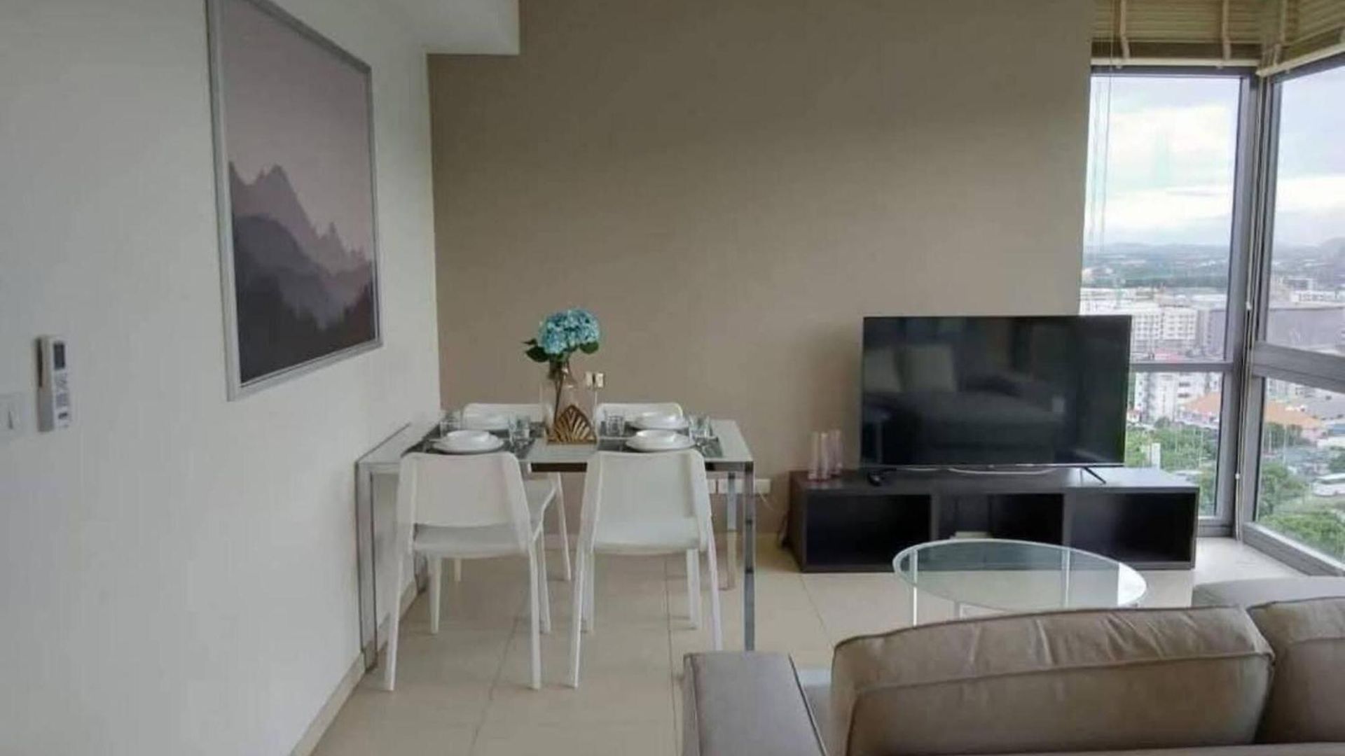 Large High Floor, Pool And Great Location อพาร์ทเม้น Pattaya