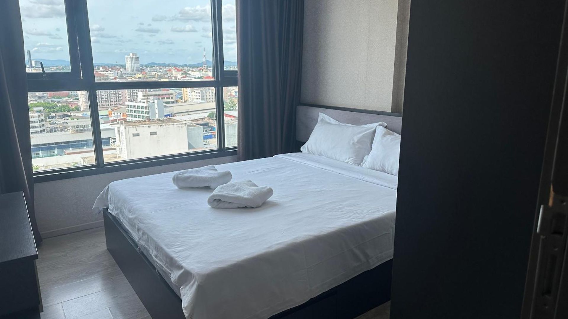 The Base อพาร์ทเม้น Pattaya