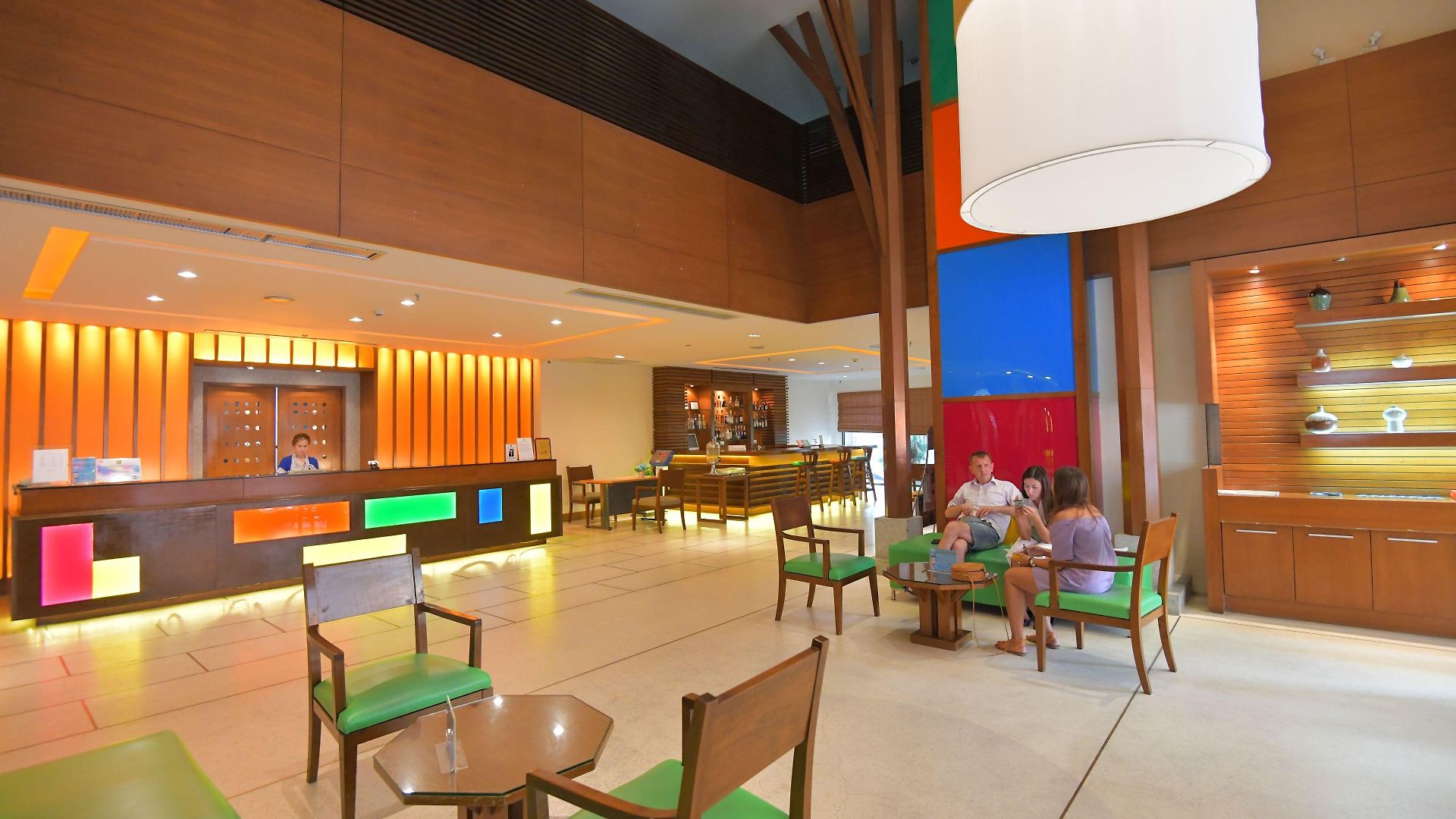 โรงแรม The Seasons