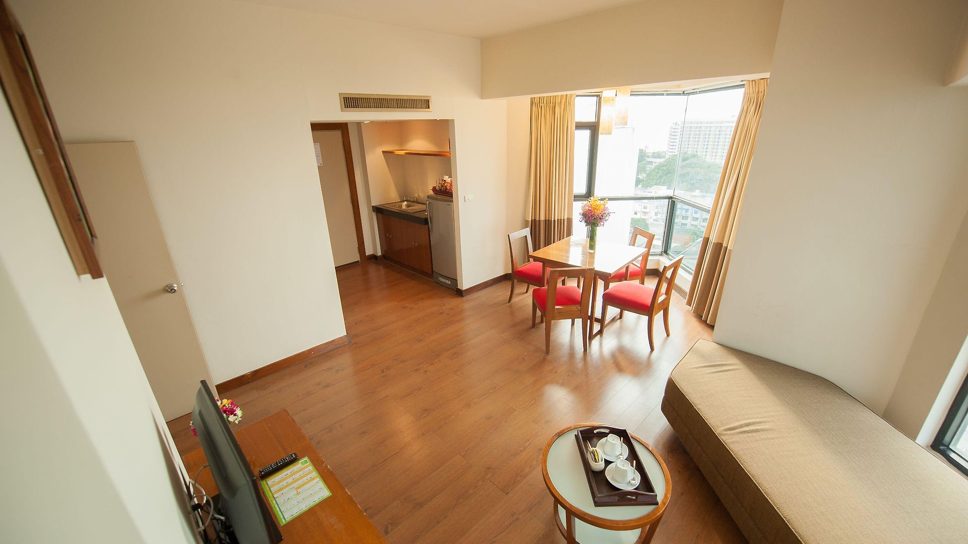 The Seasons โรงแรม Pattaya