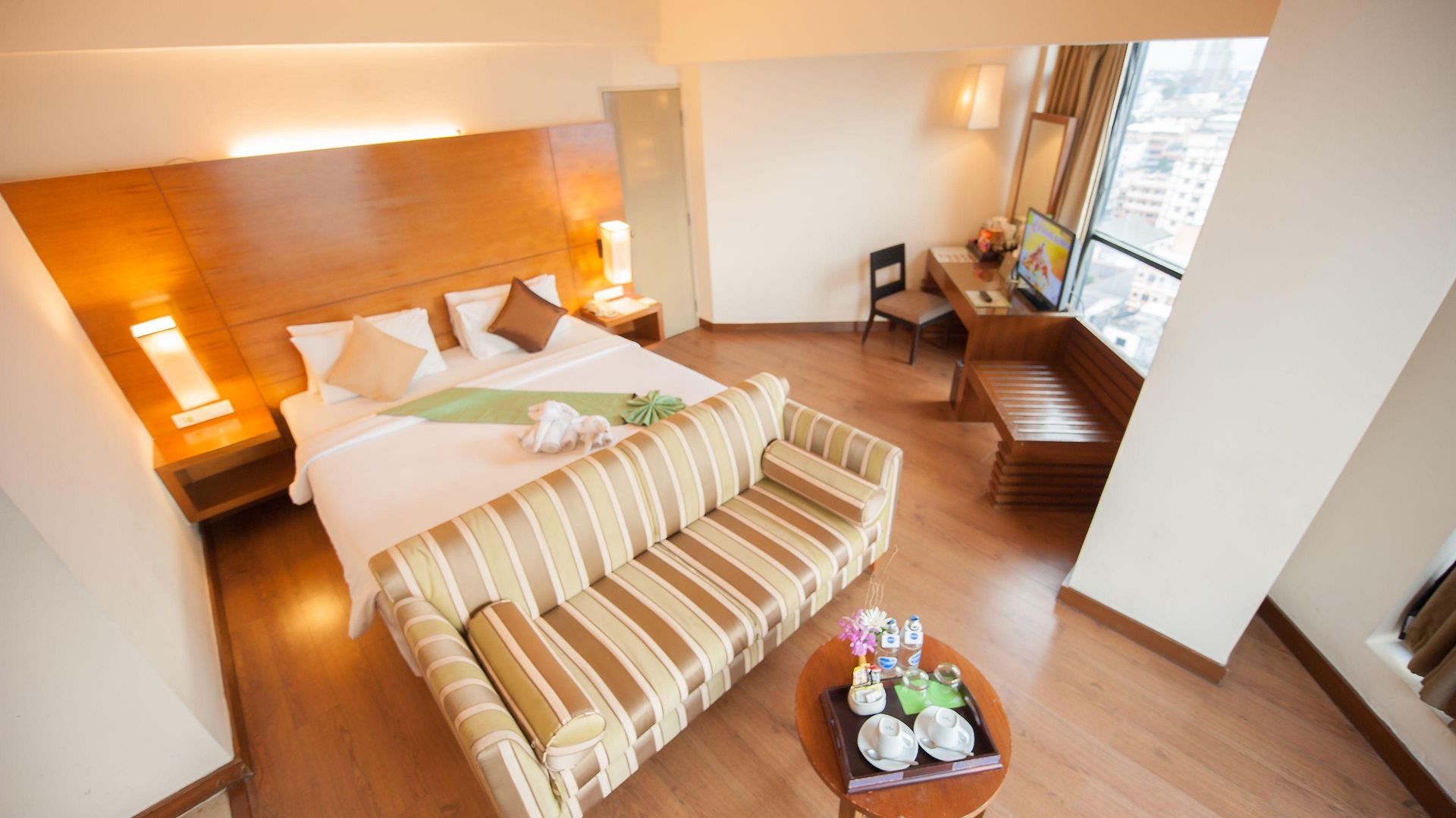 The Seasons โรงแรม Pattaya